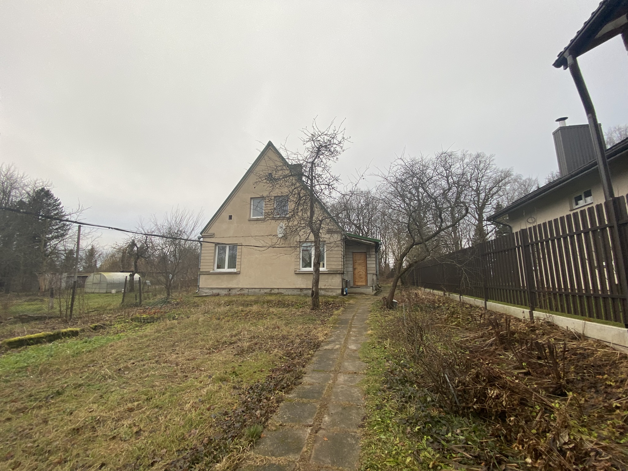 Mūrinis namas PAVILNYJE, VERSMIŲ g. 2B, VILNIUJE. 