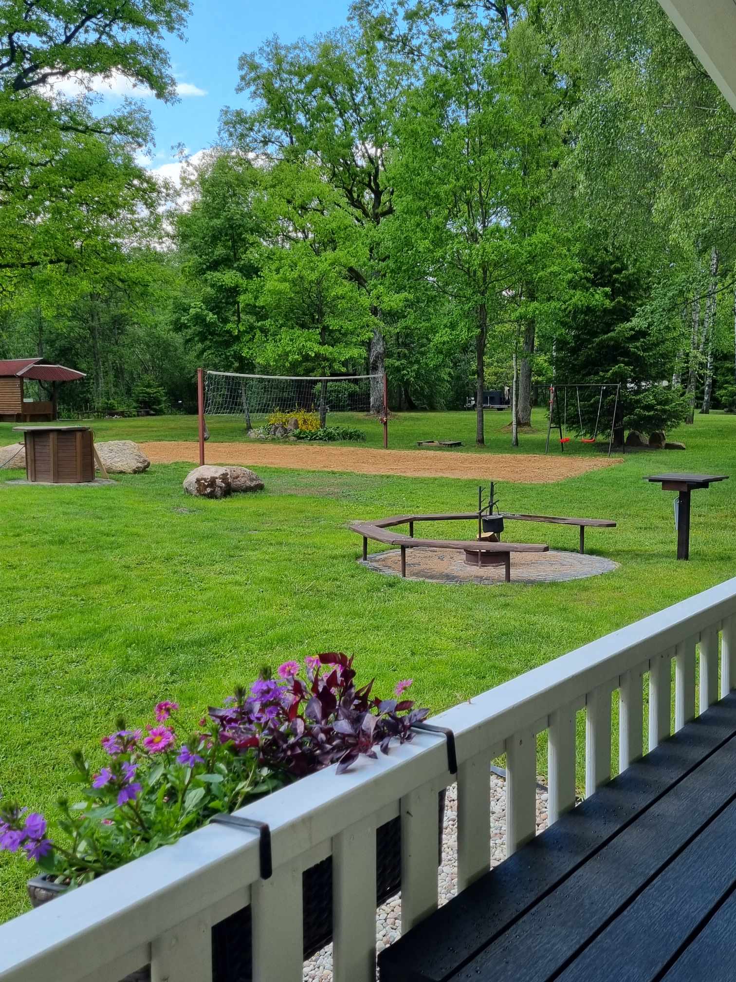 Pramogos prie Jūros upės: TURISTAUK LT baidarės su nakvyne