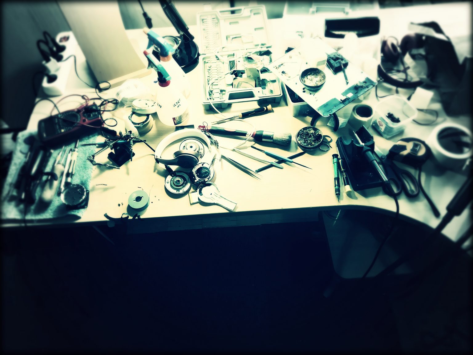 Technikos remontas. Elektronikos taisymas. Meistras 910.lt