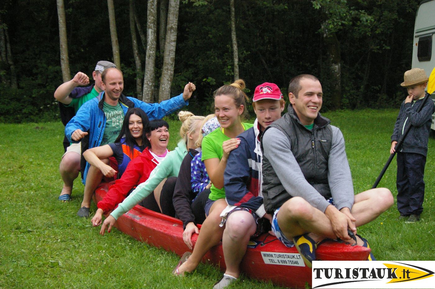 Pramogos prie Jūros upės: TURISTAUK LT baidarės su nakvyne