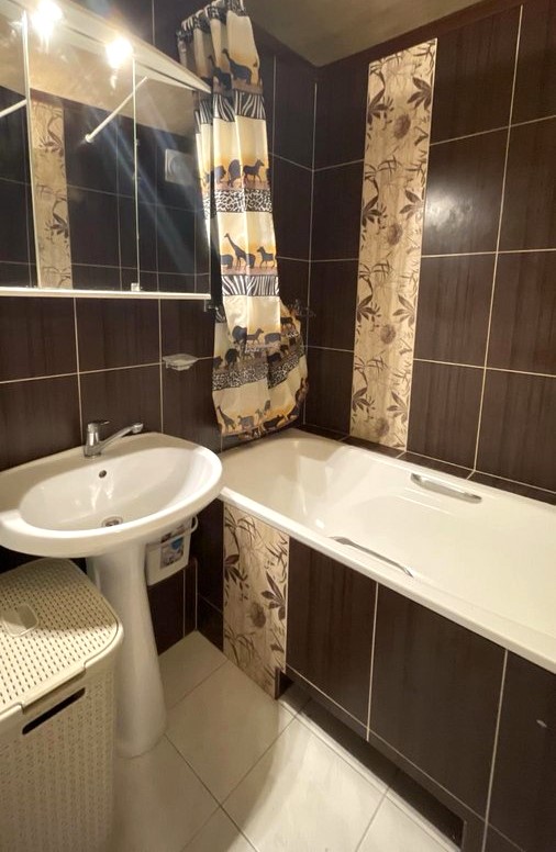 Parduodamas 3 kambarių su holu butas Klaipėdoje.