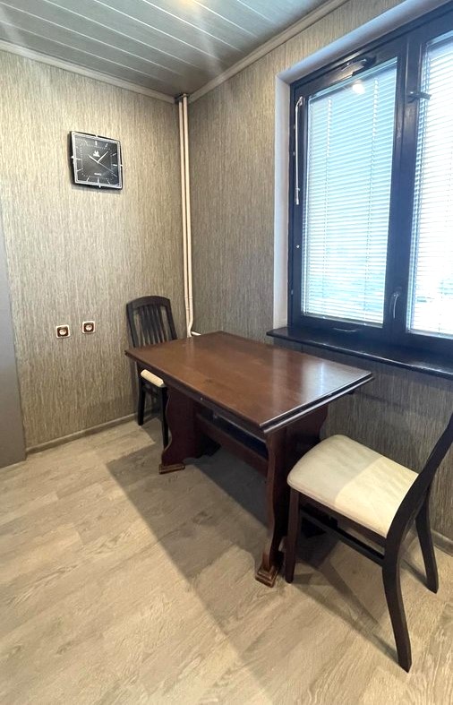 Parduodamas 3 kambarių su holu butas Klaipėdoje.