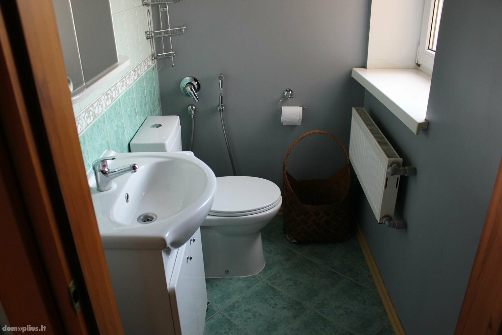 Parduodamas puse namo su Odontologijos klinika Panevėžio miesto centre