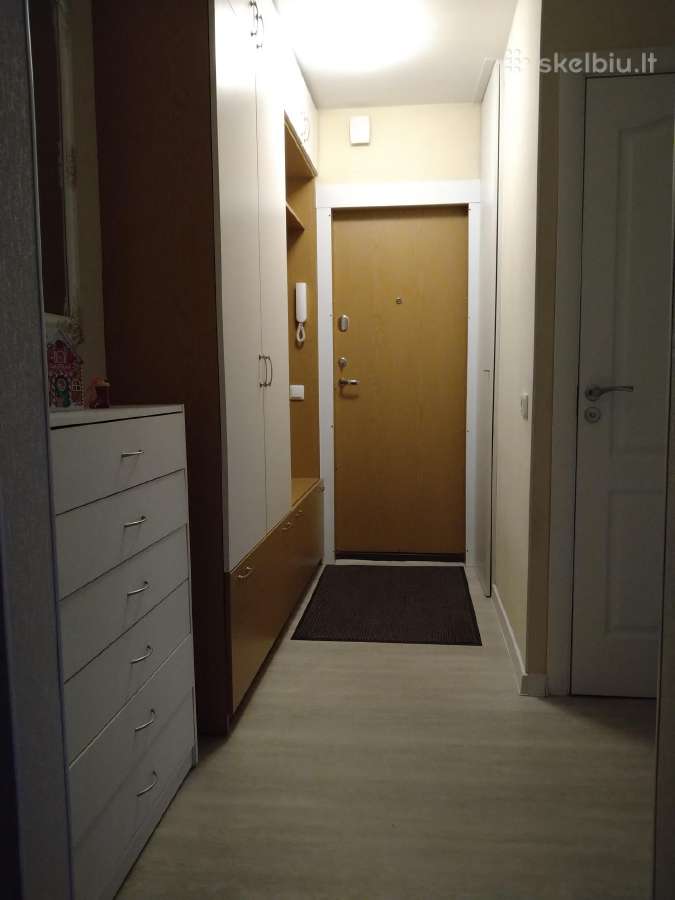 Parduodamas suremontuotas 3 kambarių butas Klaipėdoje.