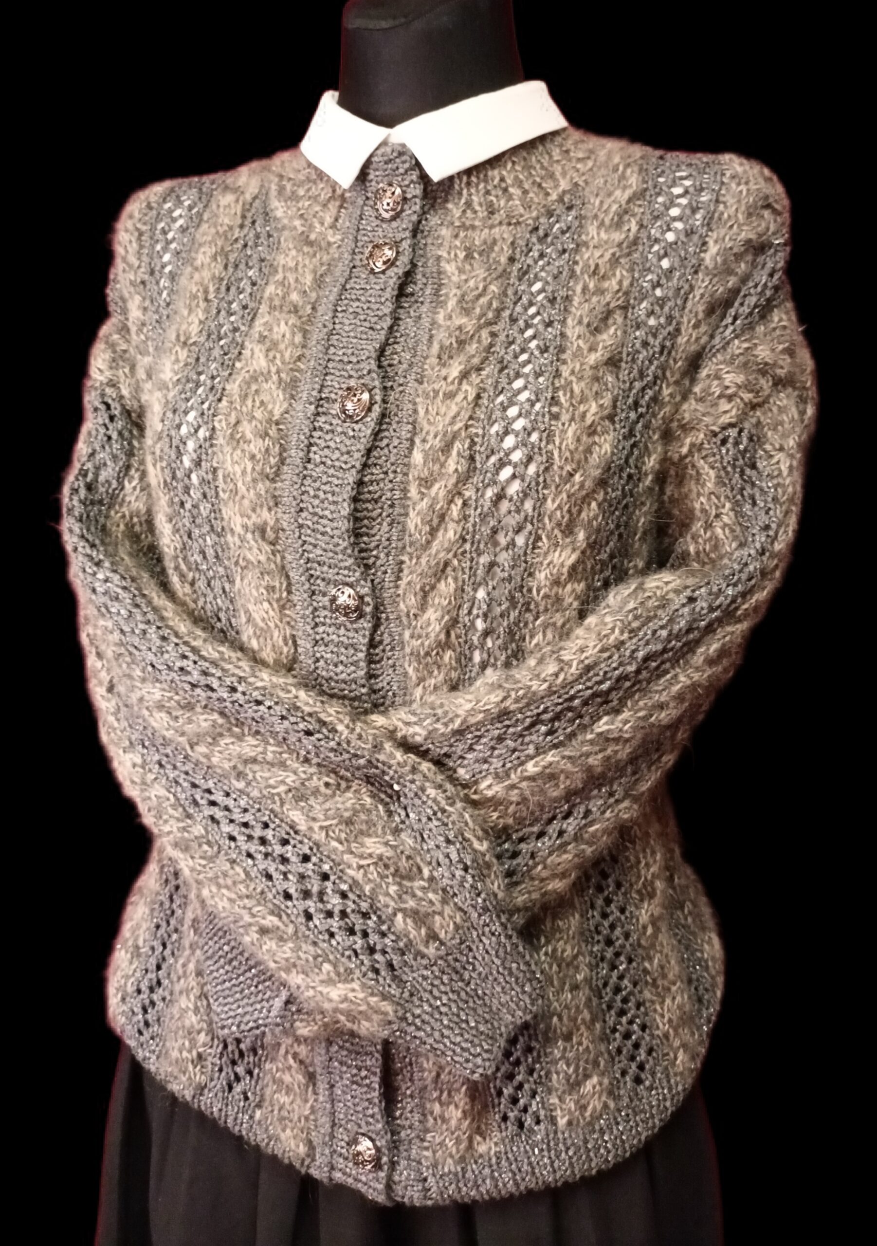 Vienetinis rankų darbo megztukas