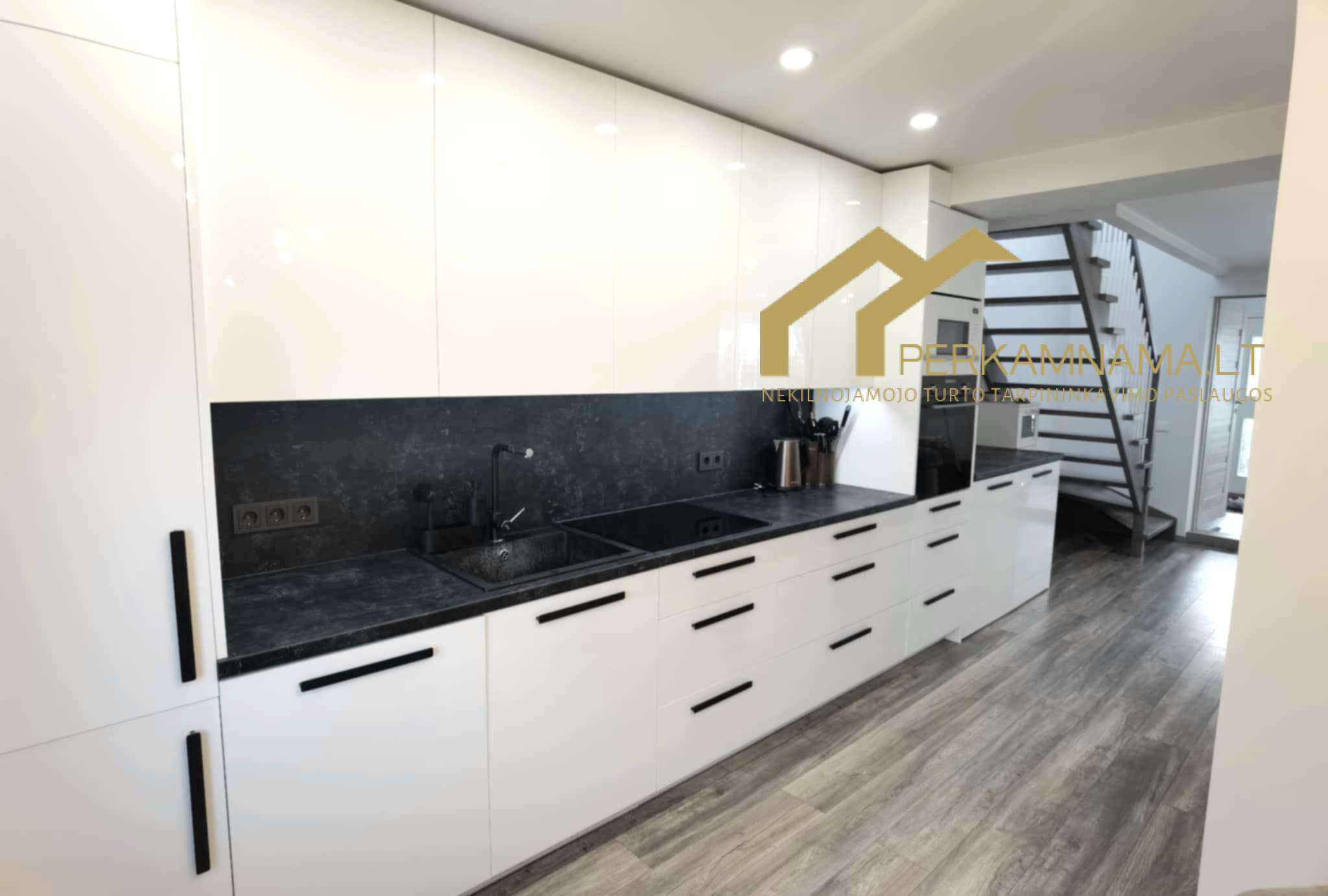 Parduodama sodybos dalis, Rusnės saloje.