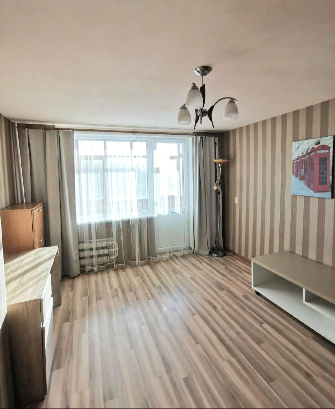 Parduodamas 1 kambario butas