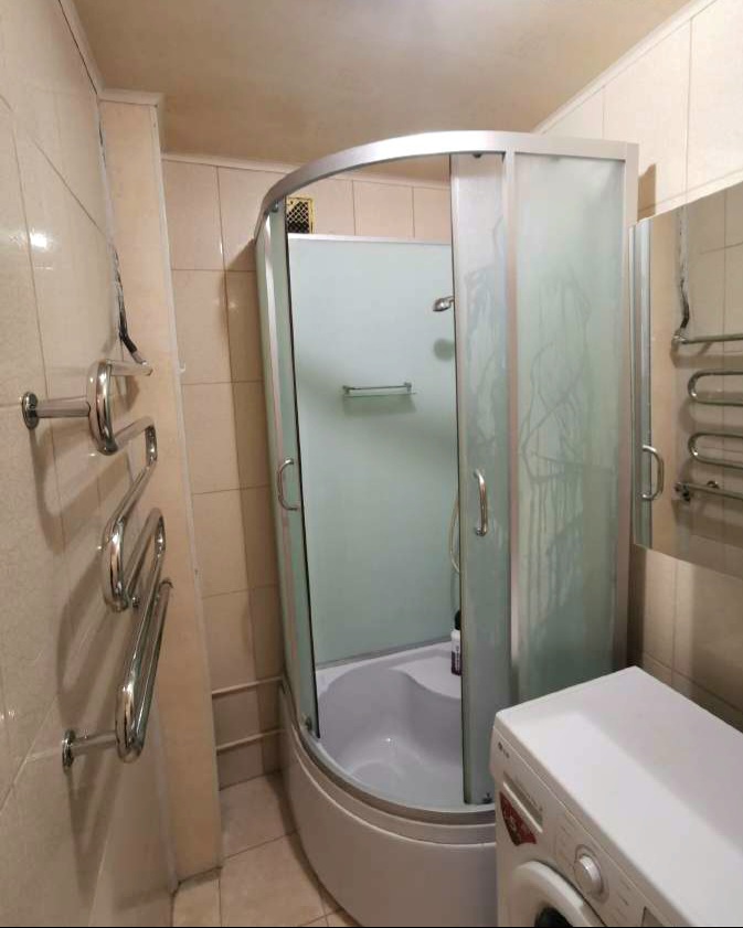 Parduodamas 1 kambario butas