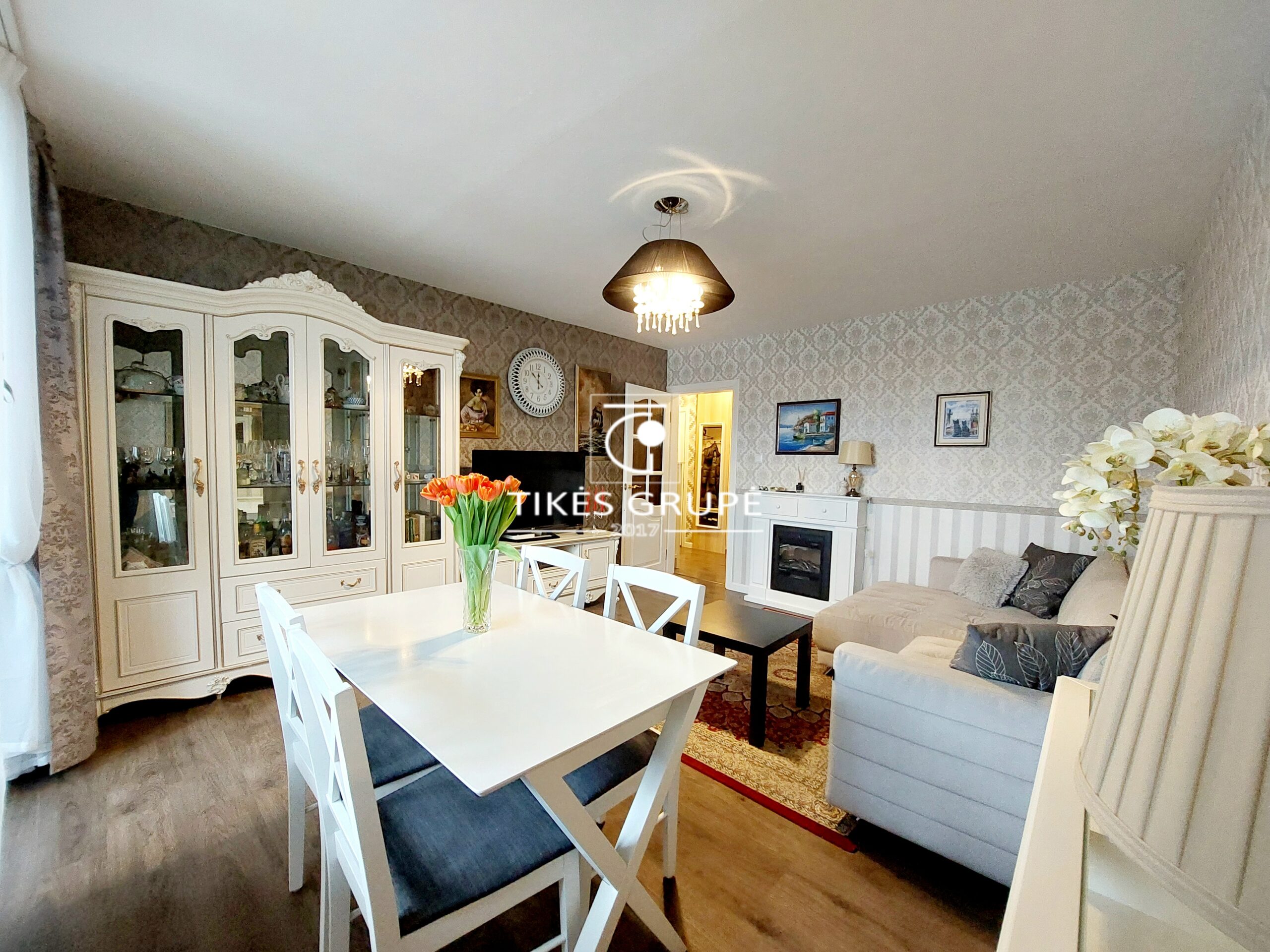 Parduodamas renovuotame name puikus 2 kambarių butas