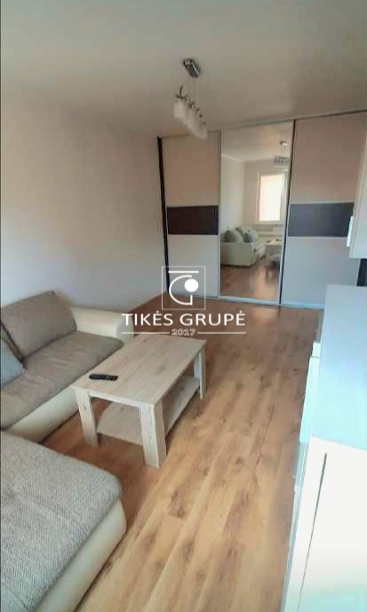 Parduodamas 1 kambario butas