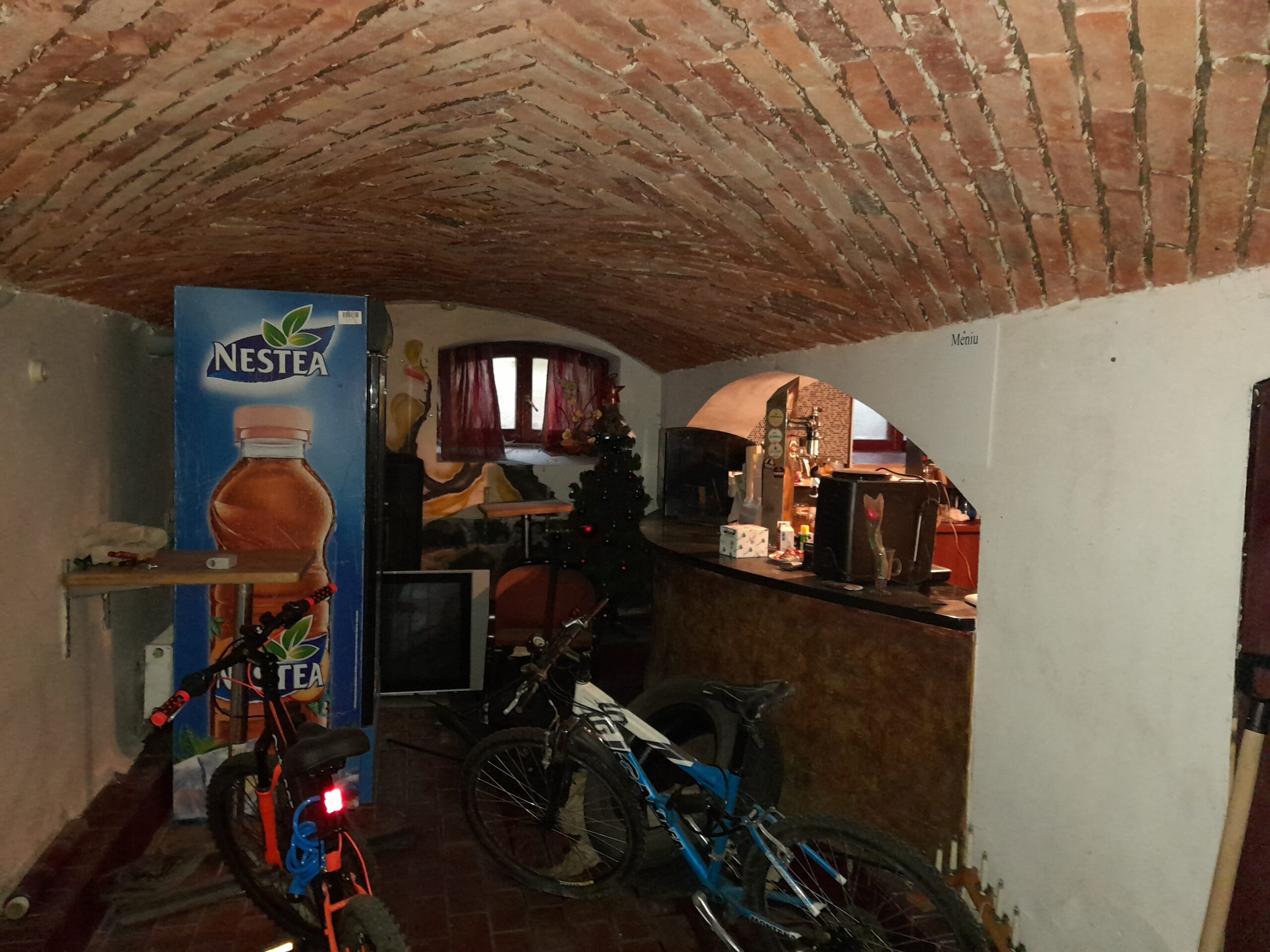 Parduodamos 147 kv.m. Kavinės – baro patalpos.