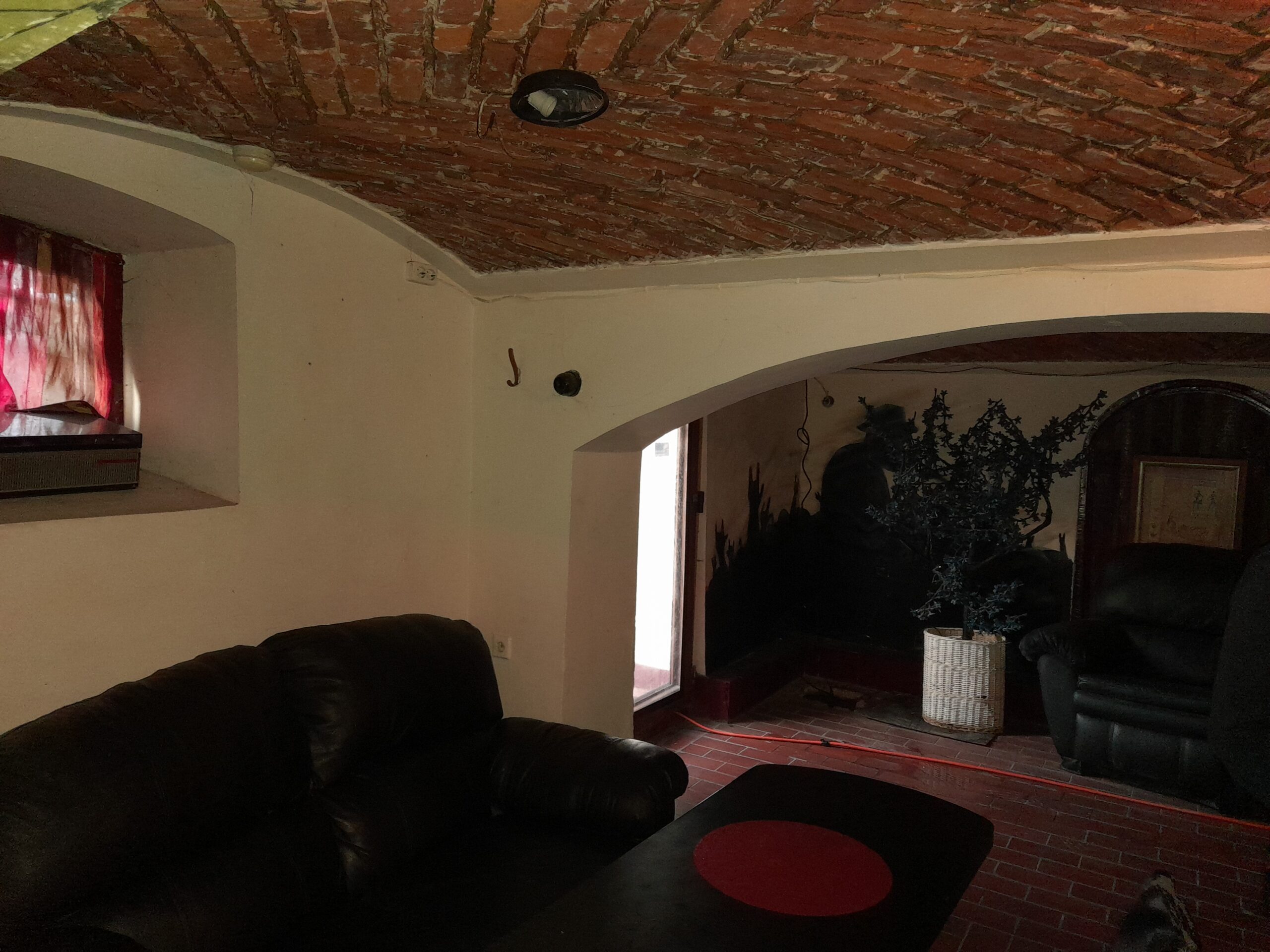 Parduodamos 147 kv.m. Kavinės – baro patalpos.