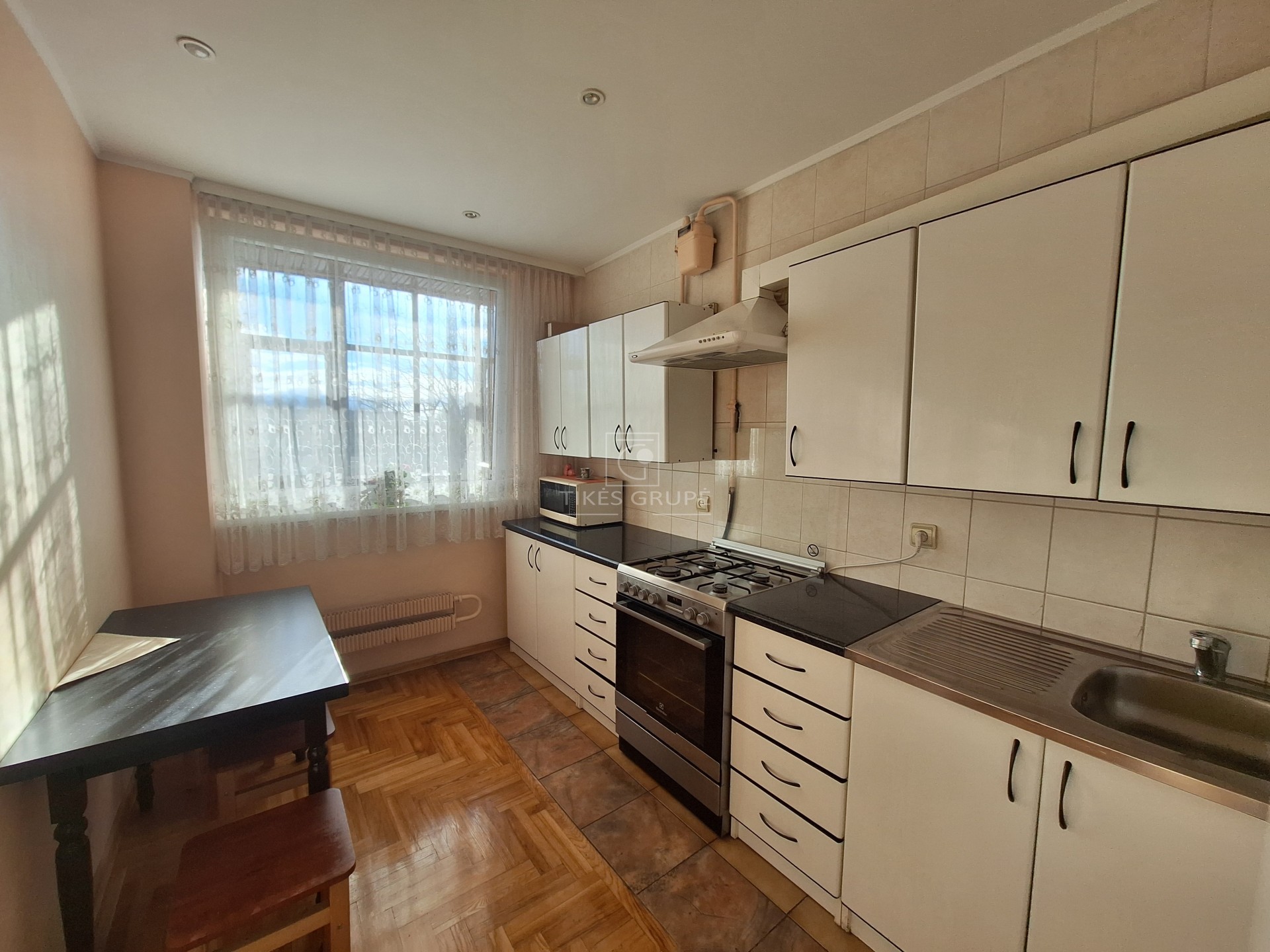 Parduodamas 3 kambarių butas Debreceno g. Klaipėdoje.