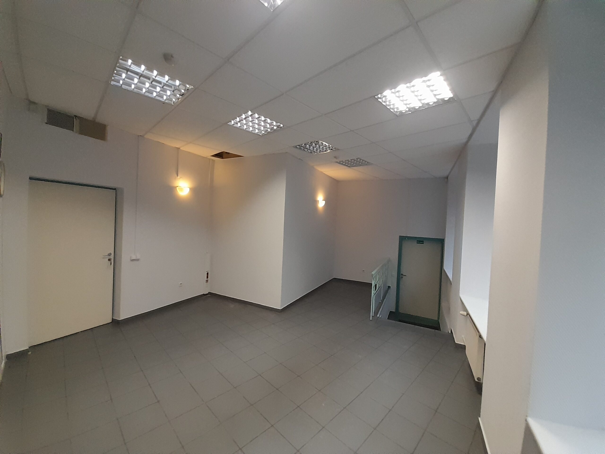 Išnuomojamos Administracinės patalpos centre Vytauto g. 24 ir 24A Klaipėdoje. Plotai nuo 12 kv.m. iki 100 kv.m.