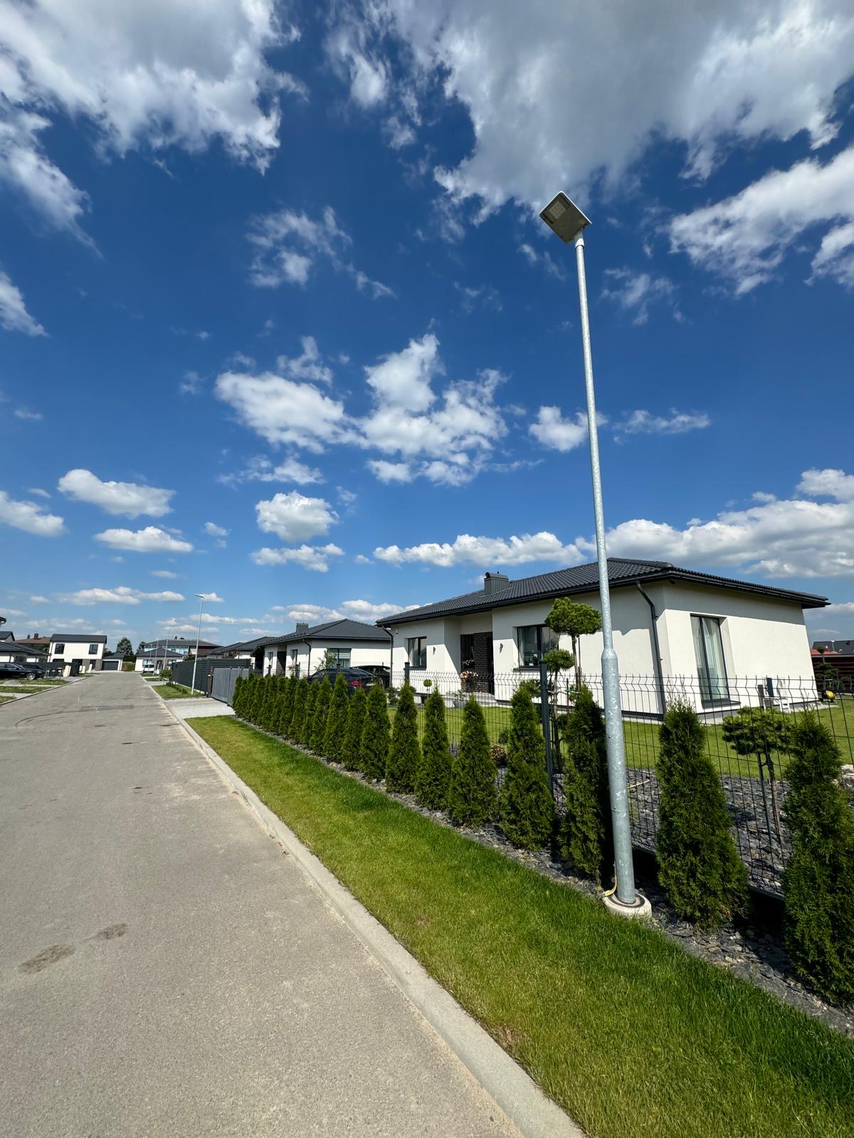 Parduodamas Jakuose šiuolaikiškas A+ klasės, Klaipėdos r.