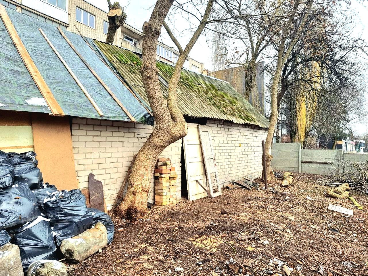 Parduodamas komercinis namas