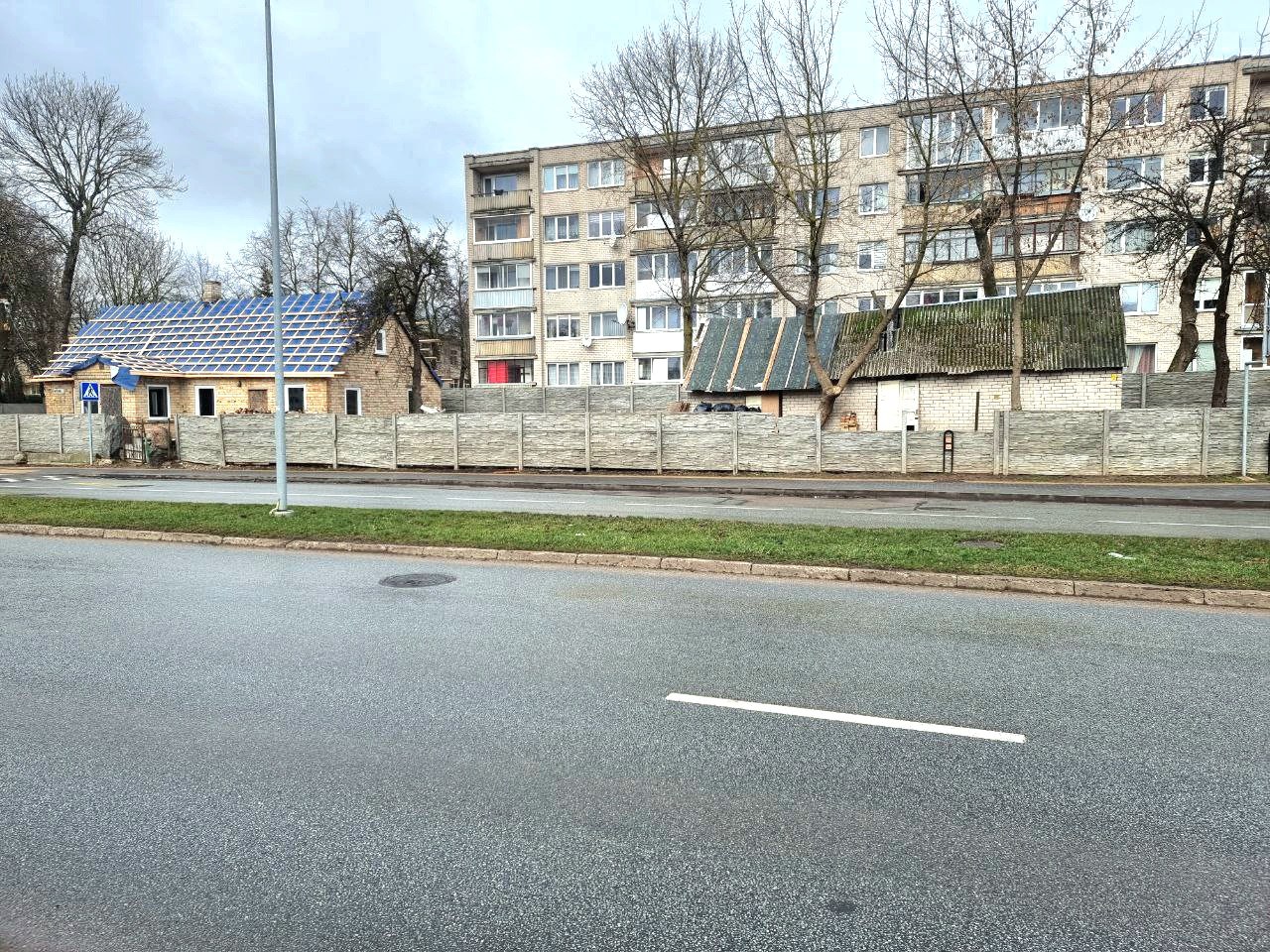 Parduodamas komercinis namas