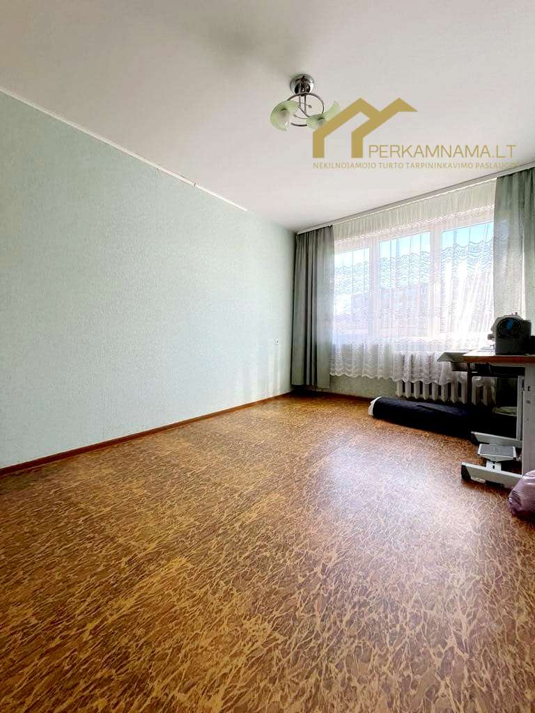 Parduodamass 4 kambarių butas Šilutėje