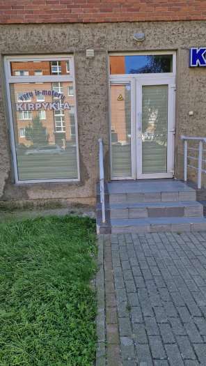 Parduodama sėkmingai veikianti kirpykla