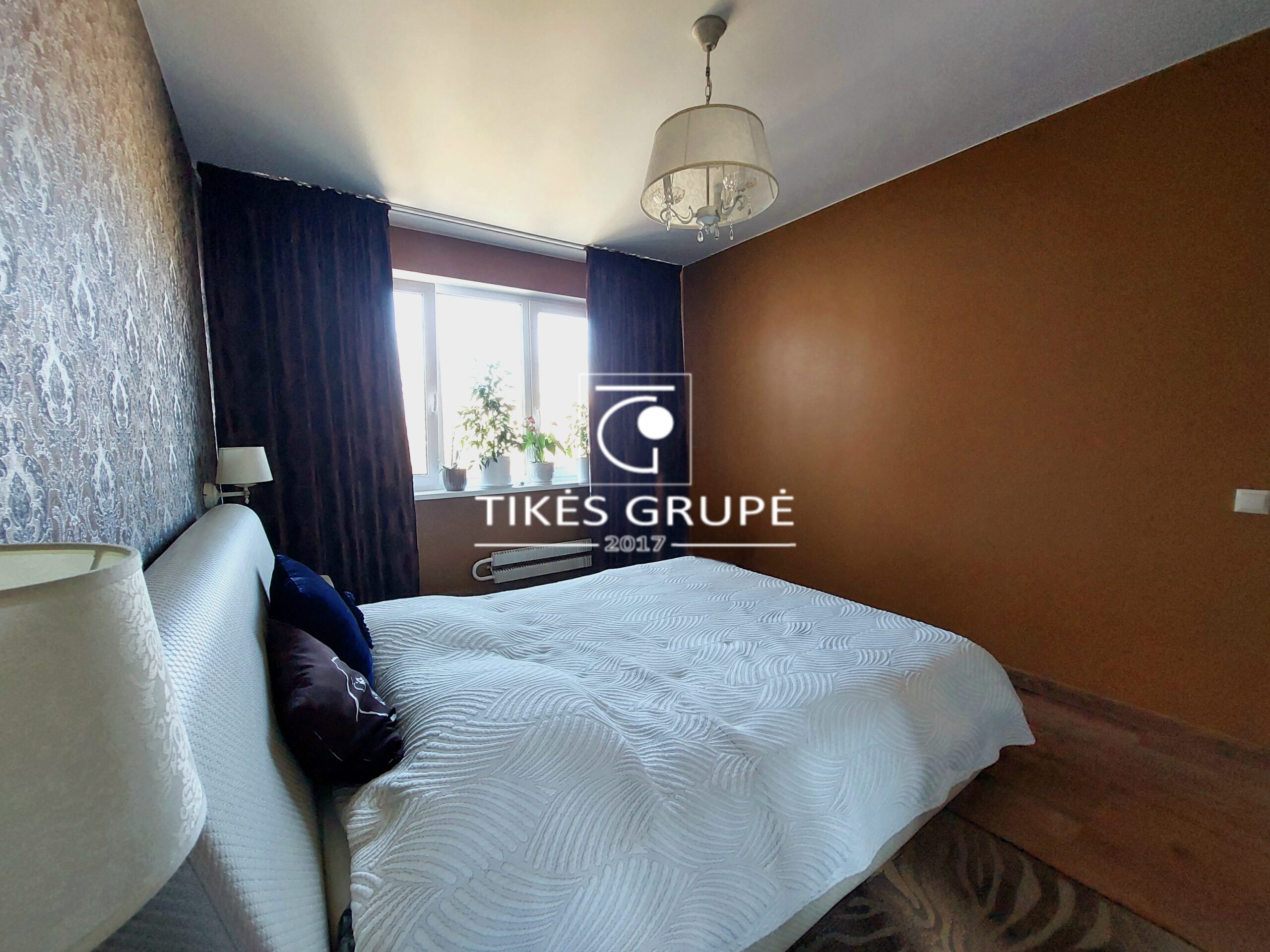 Geroje lokacijoje parduodamas 4 kambarių butas