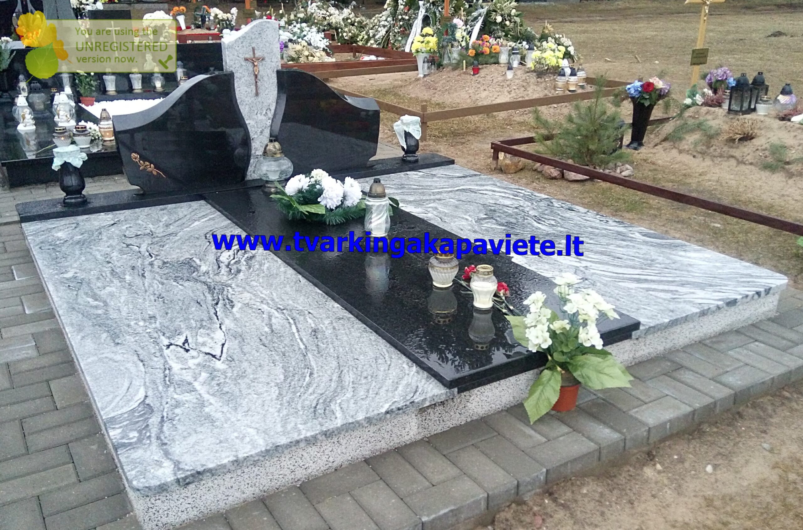 Kapaviečių įrengimas, tvarkymas, kapo dengimas plokštėmis, paminklai