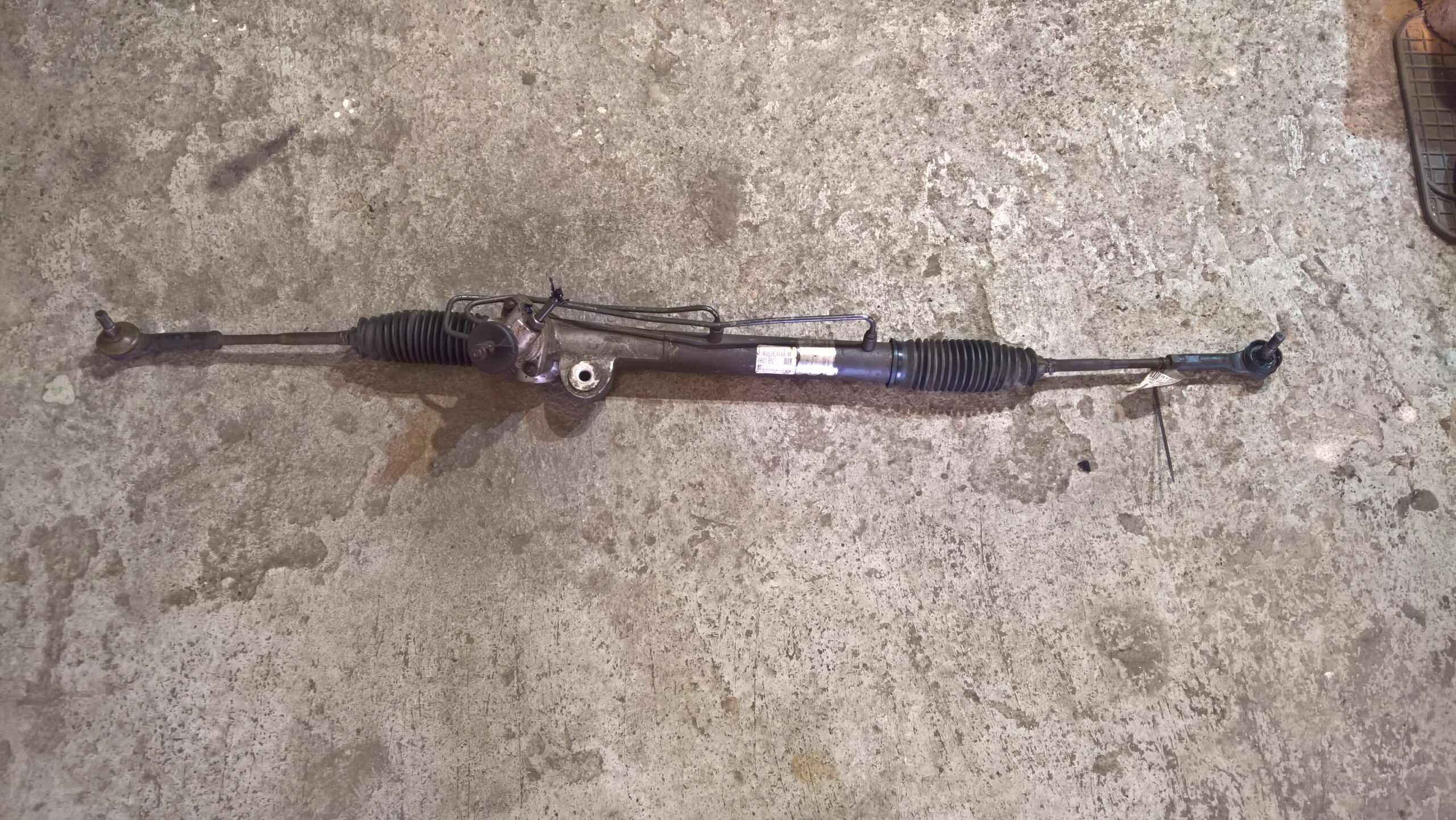 Nissan vairo kolonėlė