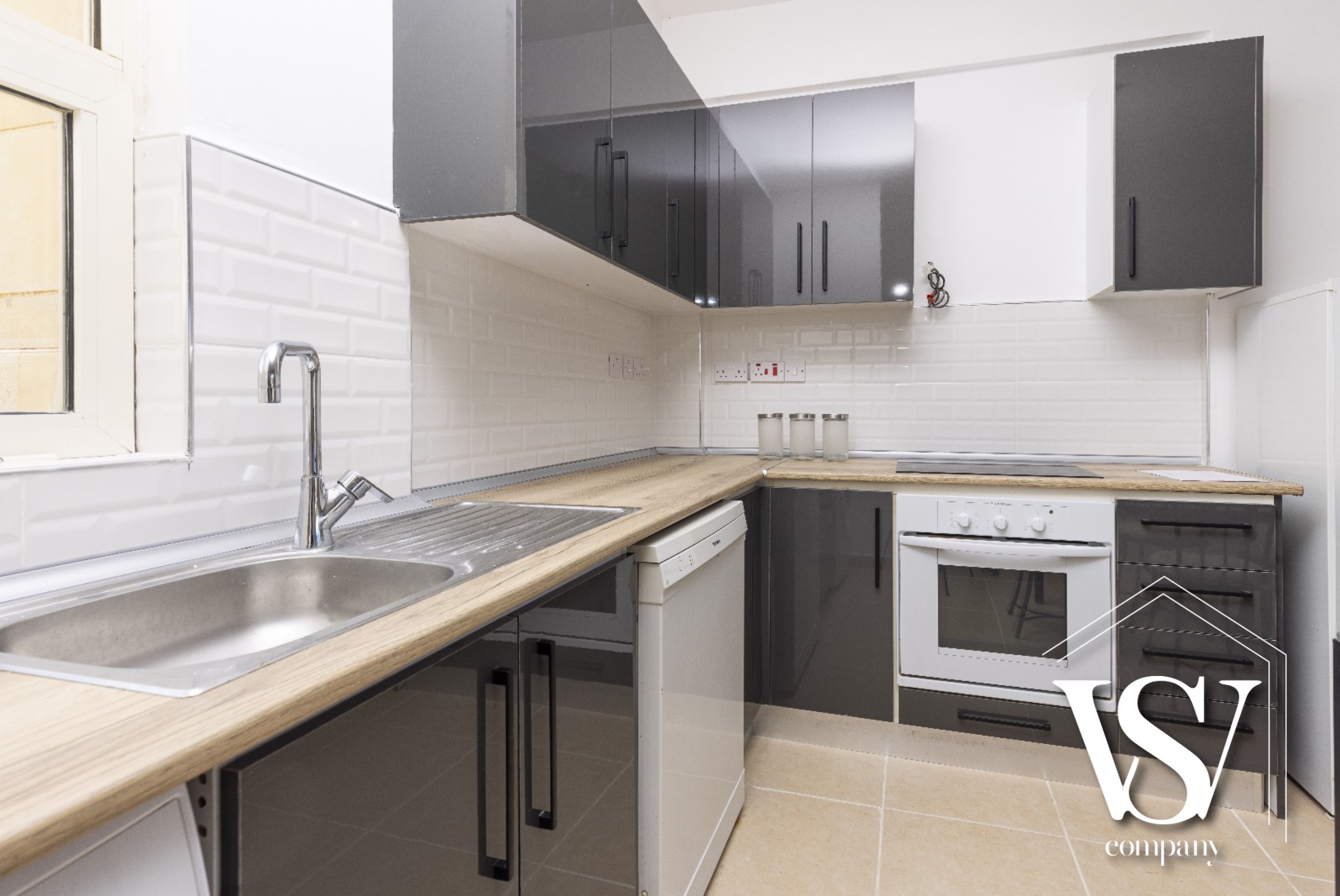 Parduodami 3 Kambarių Apartamentai Kipre