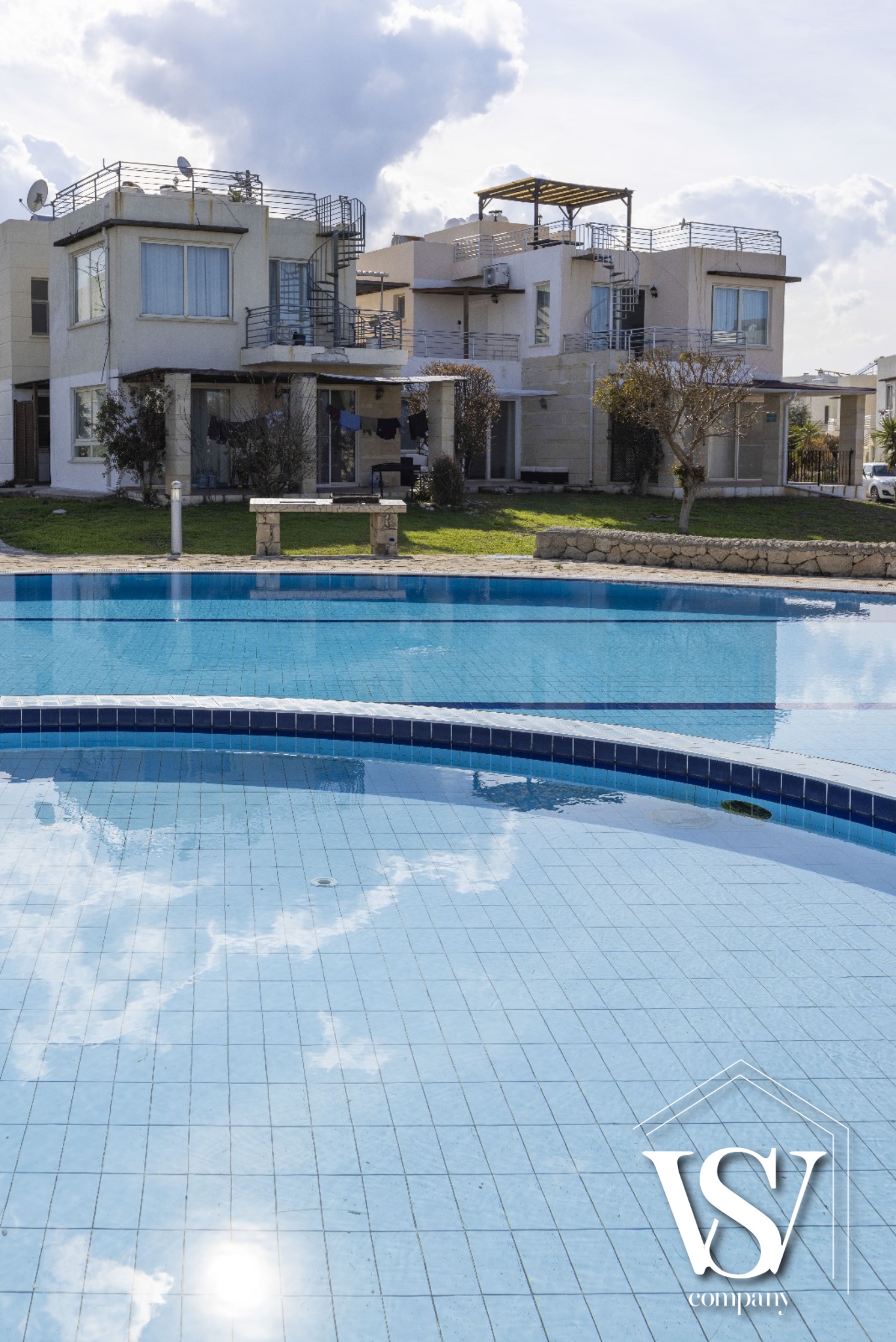 Parduodami 3 Kambarių Apartamentai Kipre