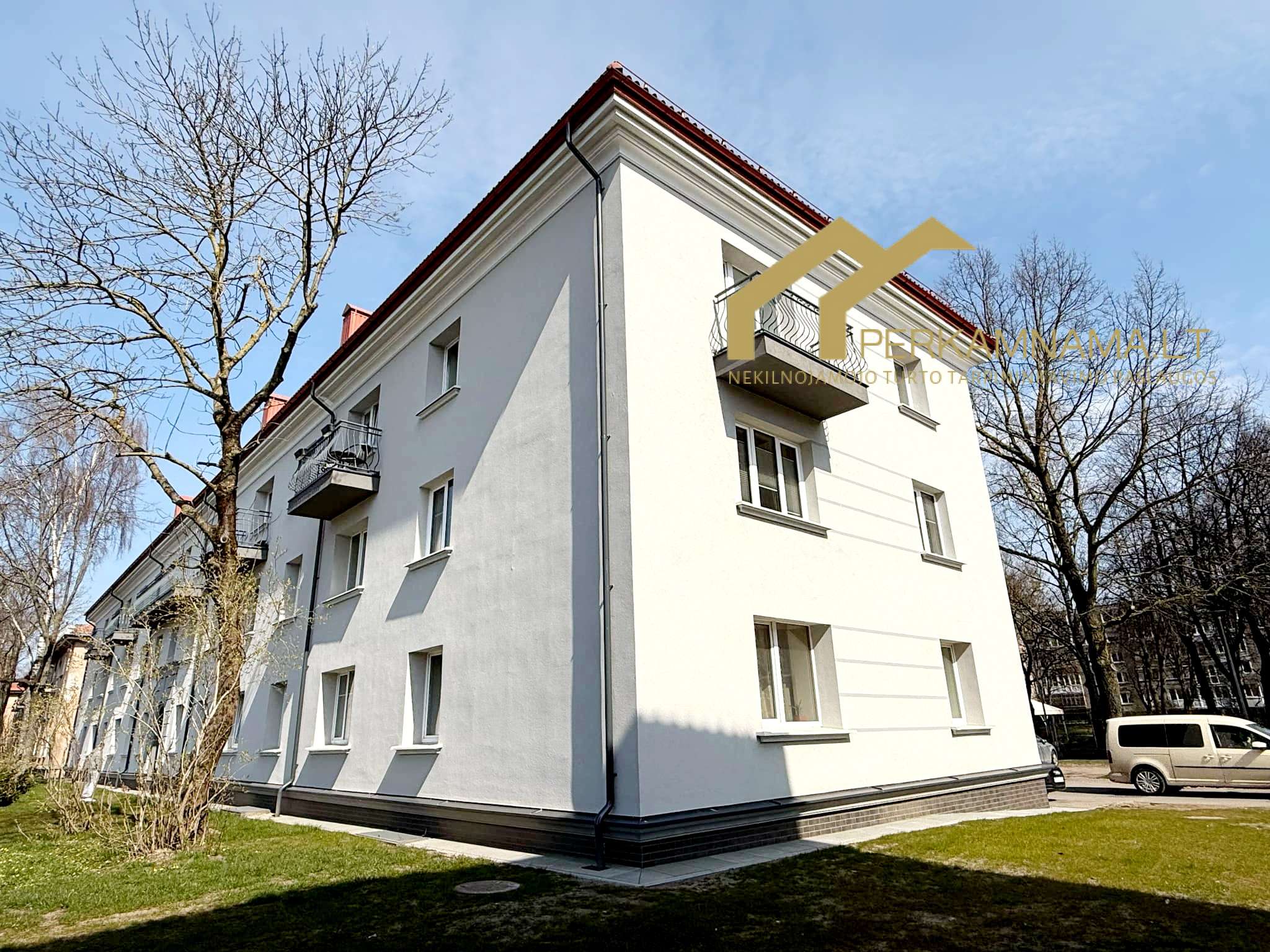 Parduodamas 3 kambarių butas