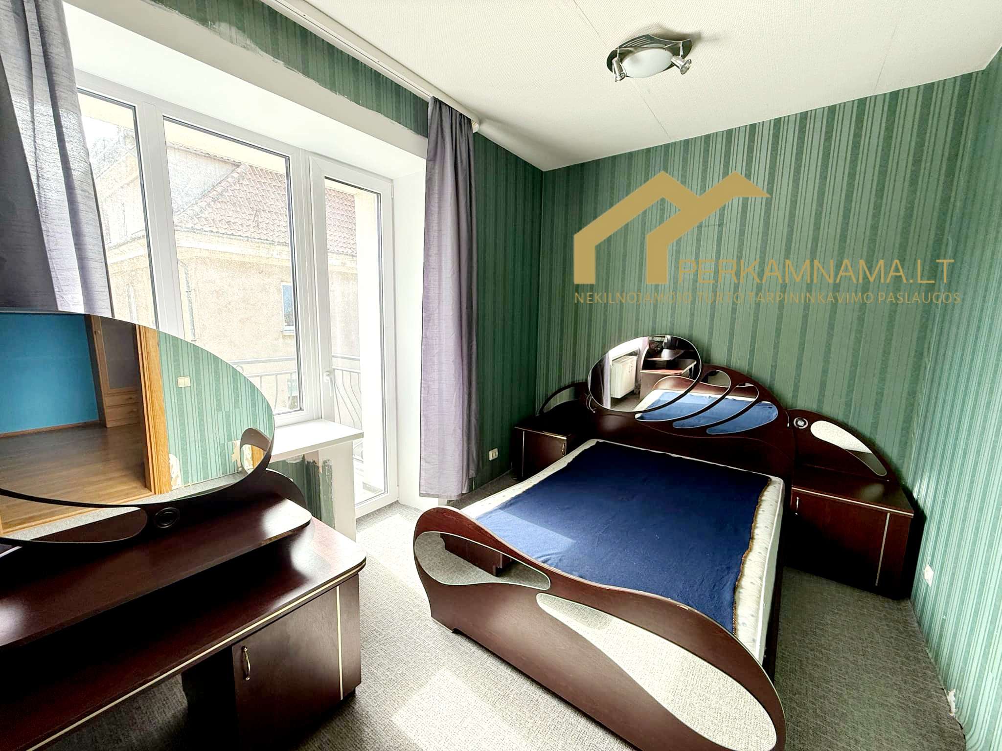 Parduodamas 3 kambarių butas