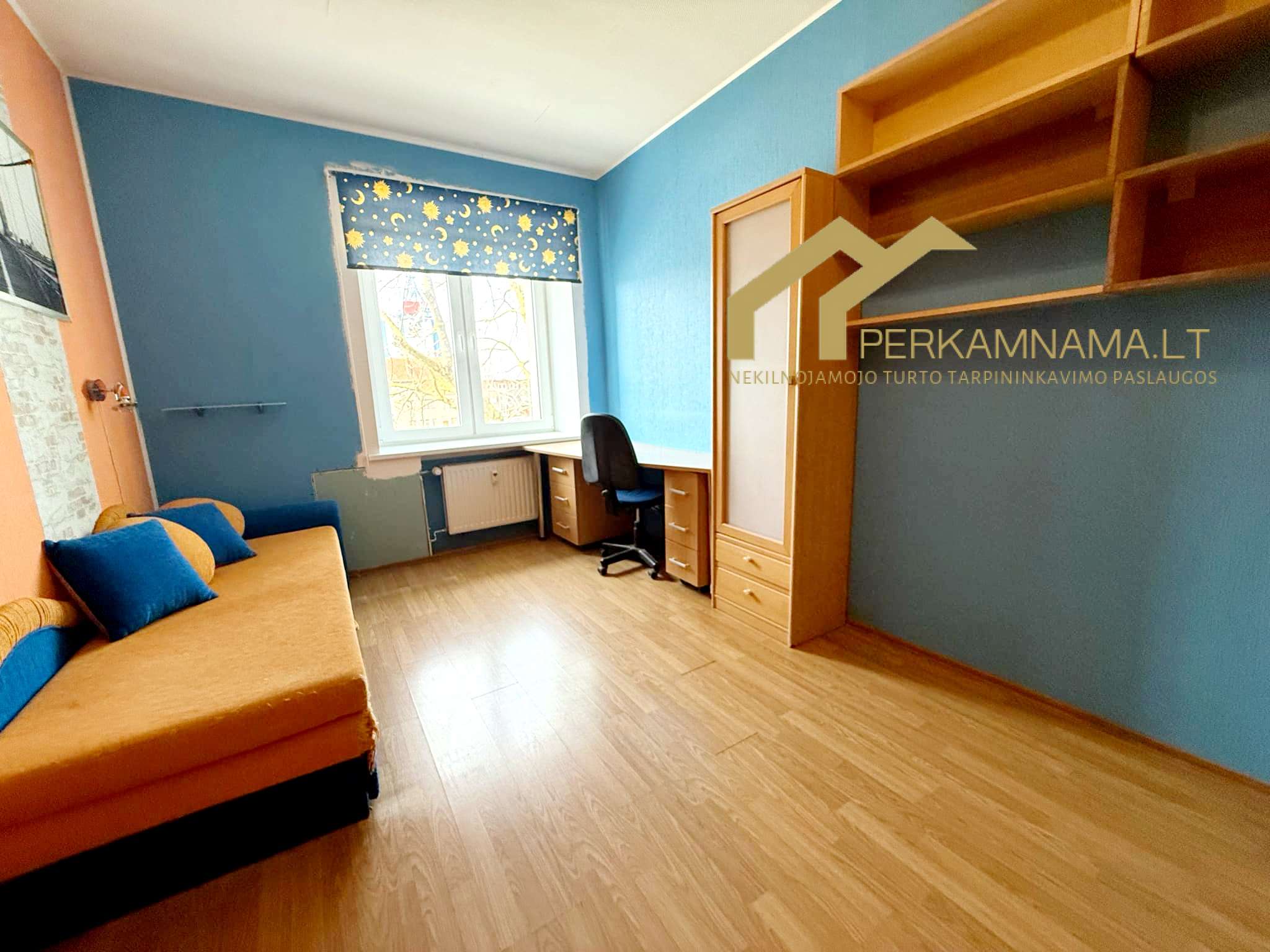 Parduodamas 3 kambarių butas