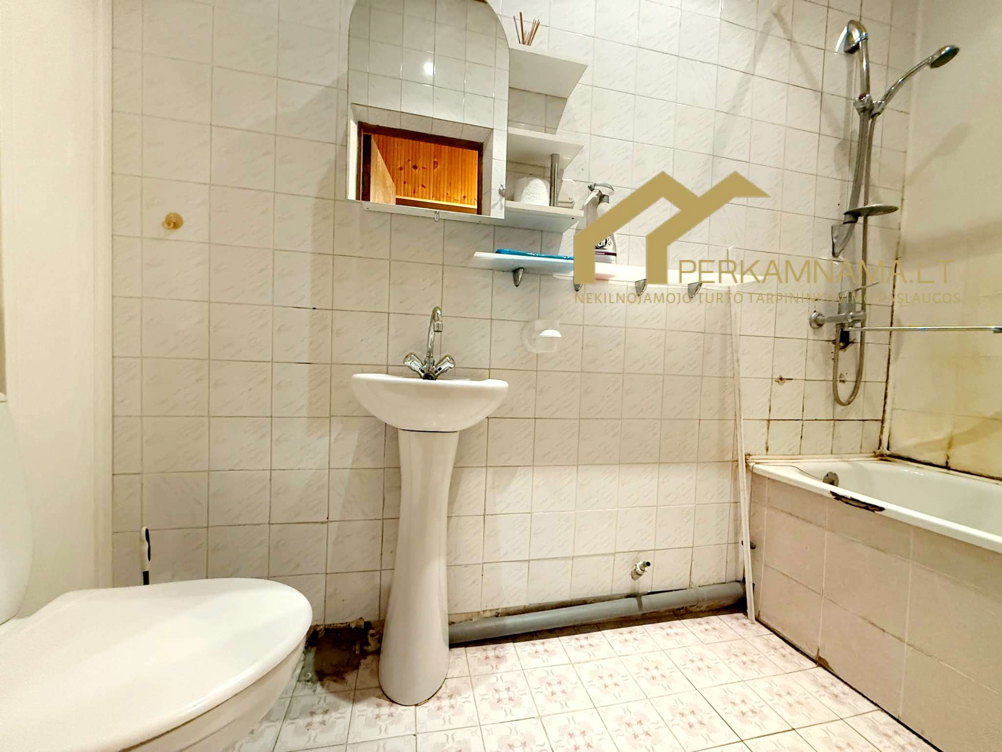 Parduodamas 3 kambarių butas