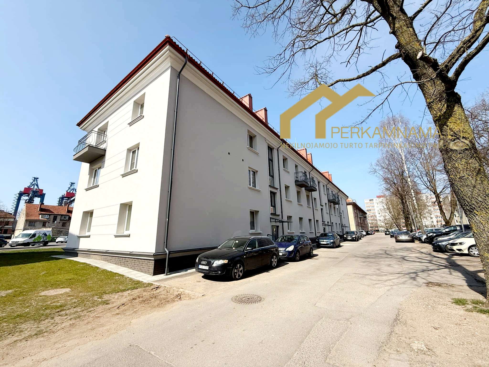 Parduodamas 3 kambarių butas