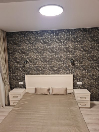 Parduodamas po remonto 2 kambarių butas su holu