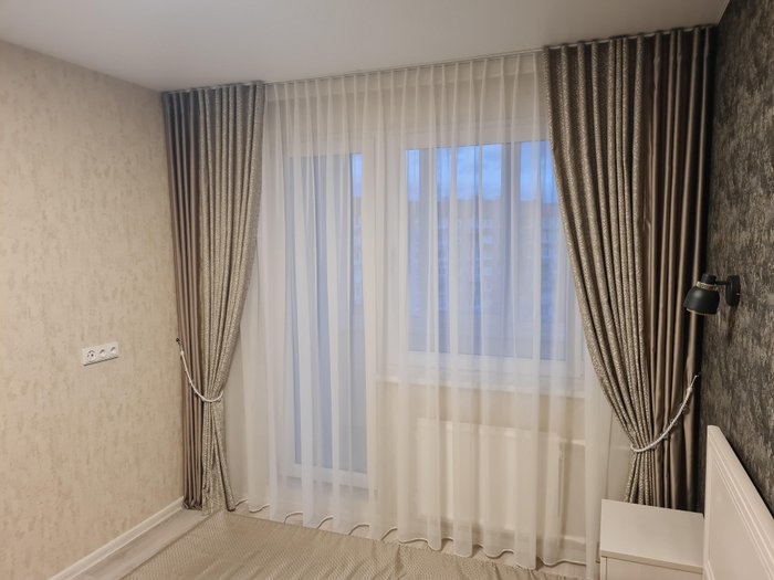 Parduodamas po remonto 2 kambarių butas su holu