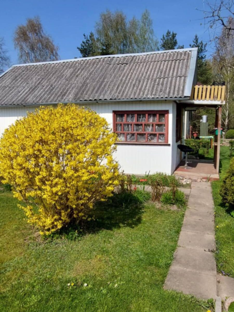Kiškėnuose parduodamas vasarnamis