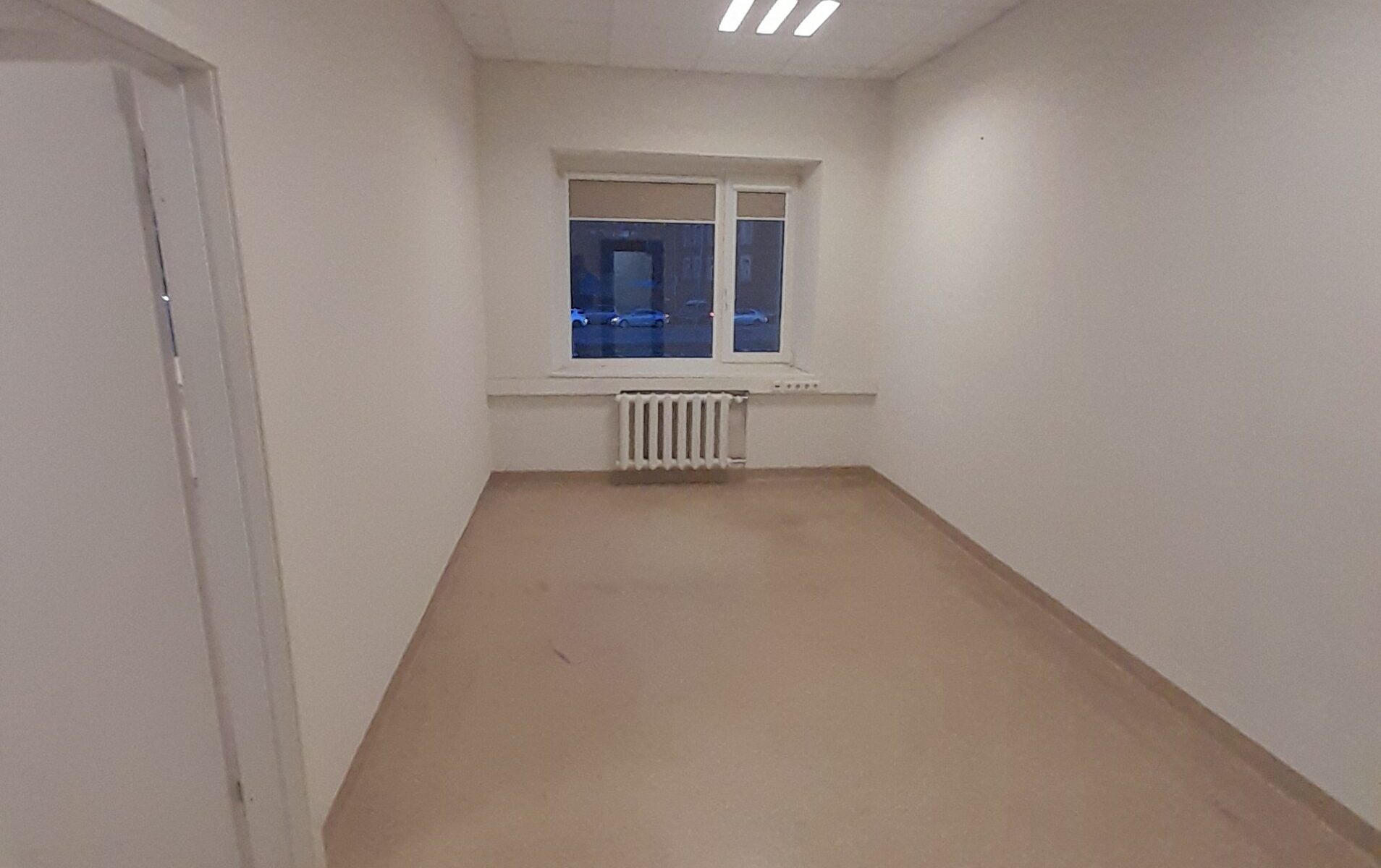 Išnuomojamos 52 kv.m. Patalpos su galimybe įsirengti kriaukles Naujoji Uosto g. Centre.