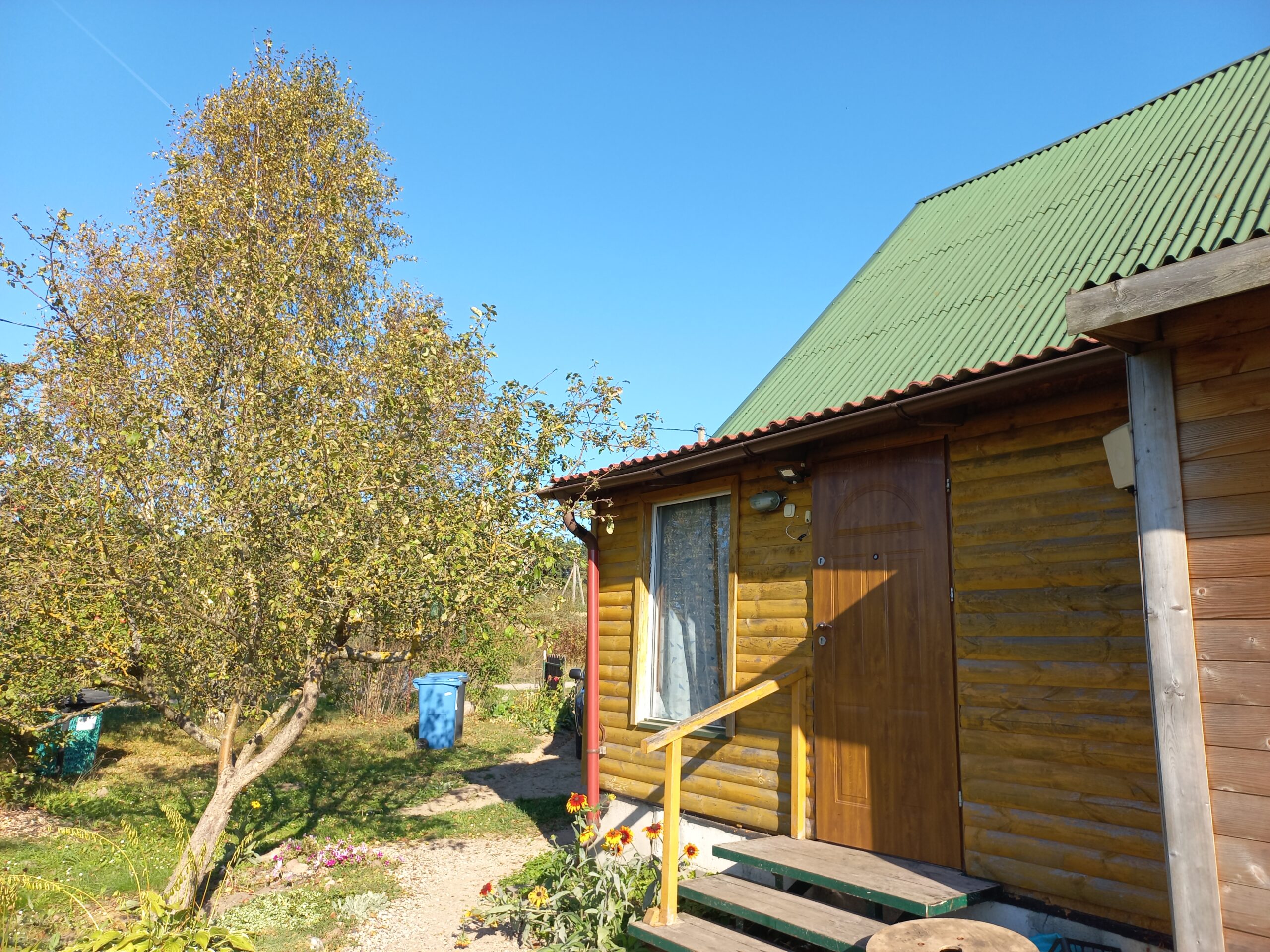 Parduodamas rąstinis namas su mansarda