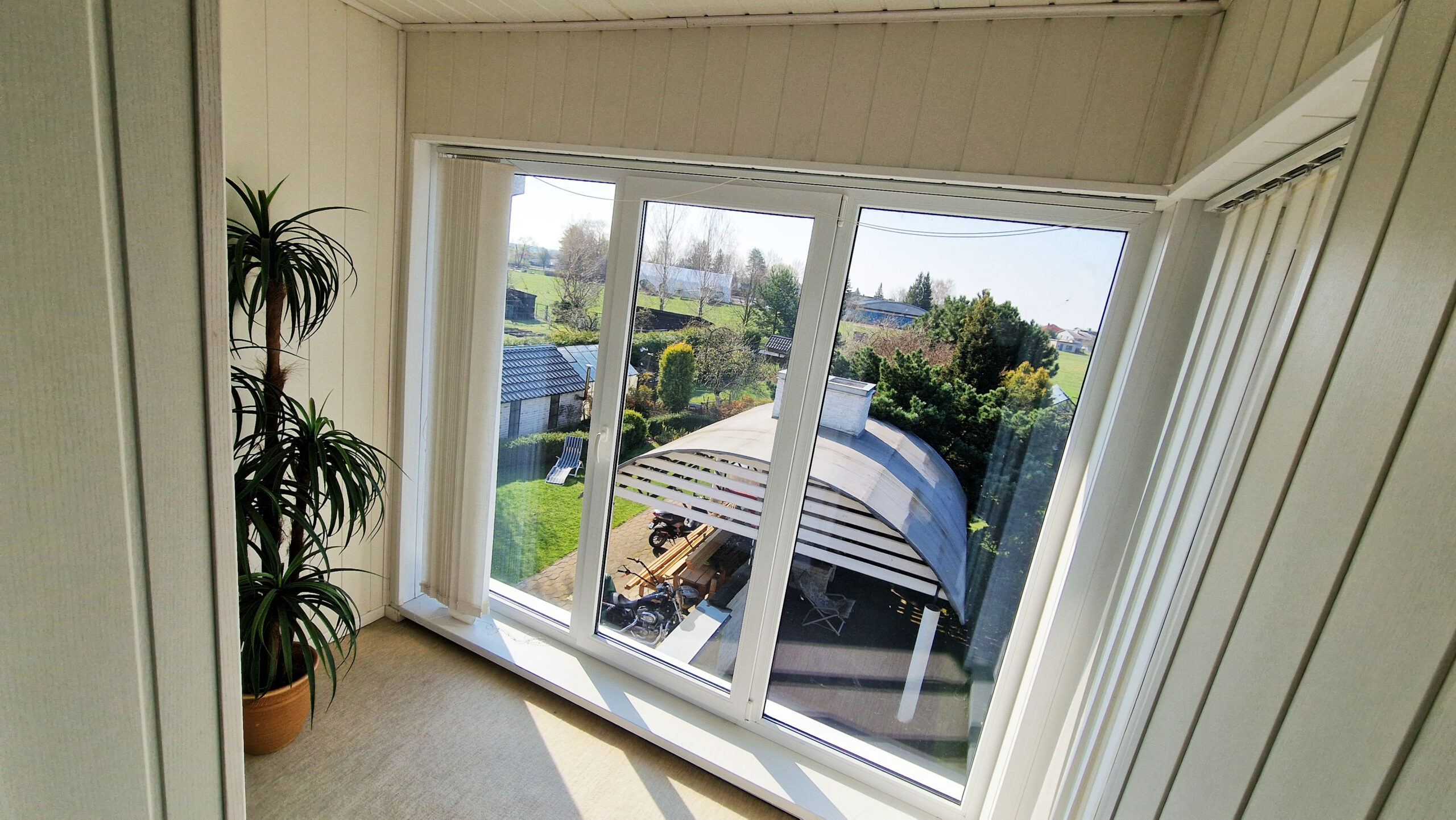 Parduodamas erdvus, pilnai įrengtas namas, puikioje ir ramioje vietoje.