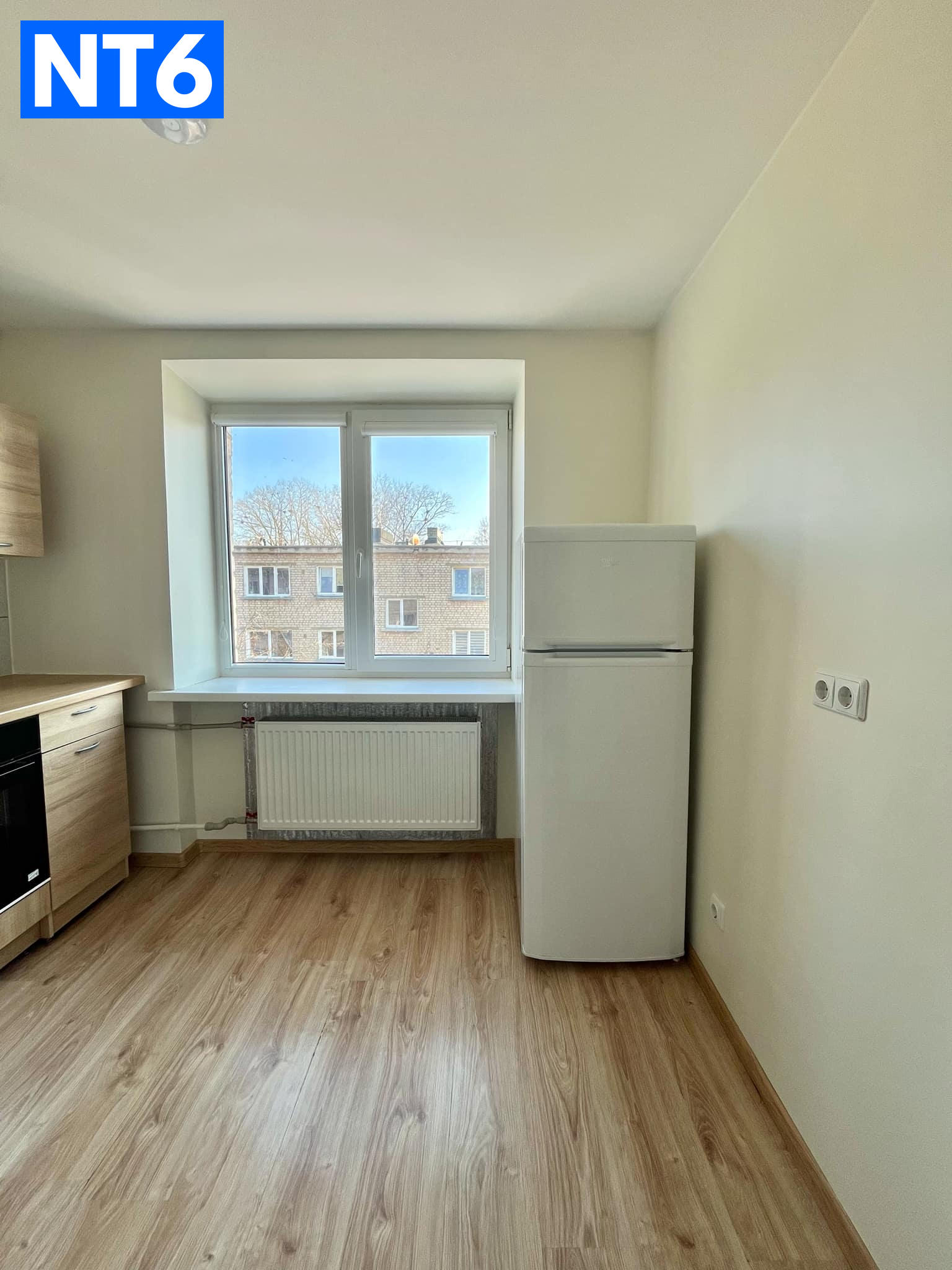 PARDUODAMAS 1 KAMBARIO BUTAS PLUNGĖJE