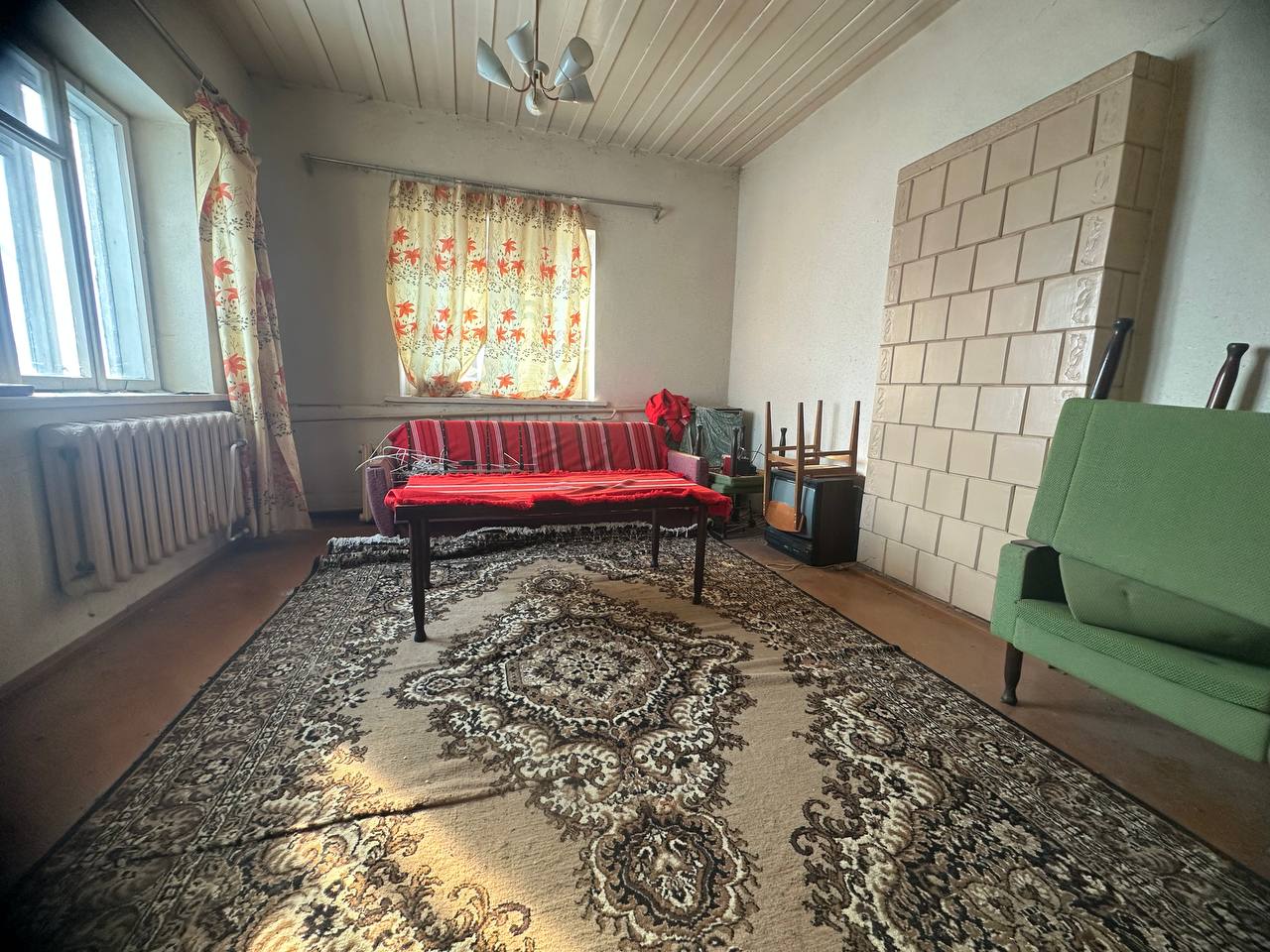 Parduodamas namas vaizdingoje vietoj.