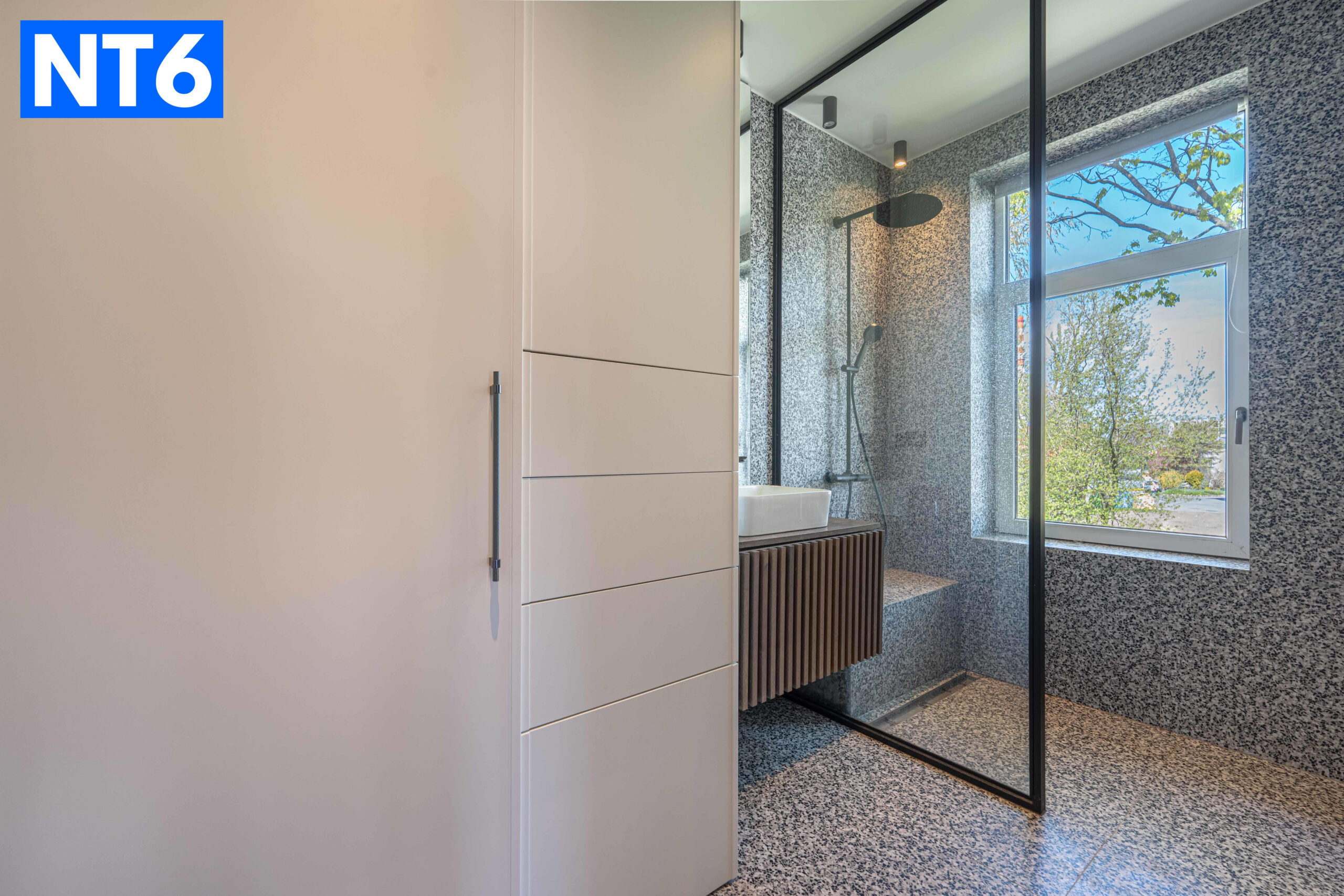 PARDUODAMAS BUTAS KLAIPĖDOS SENAMIESTYJE ŠALIA JONO KALNELIO