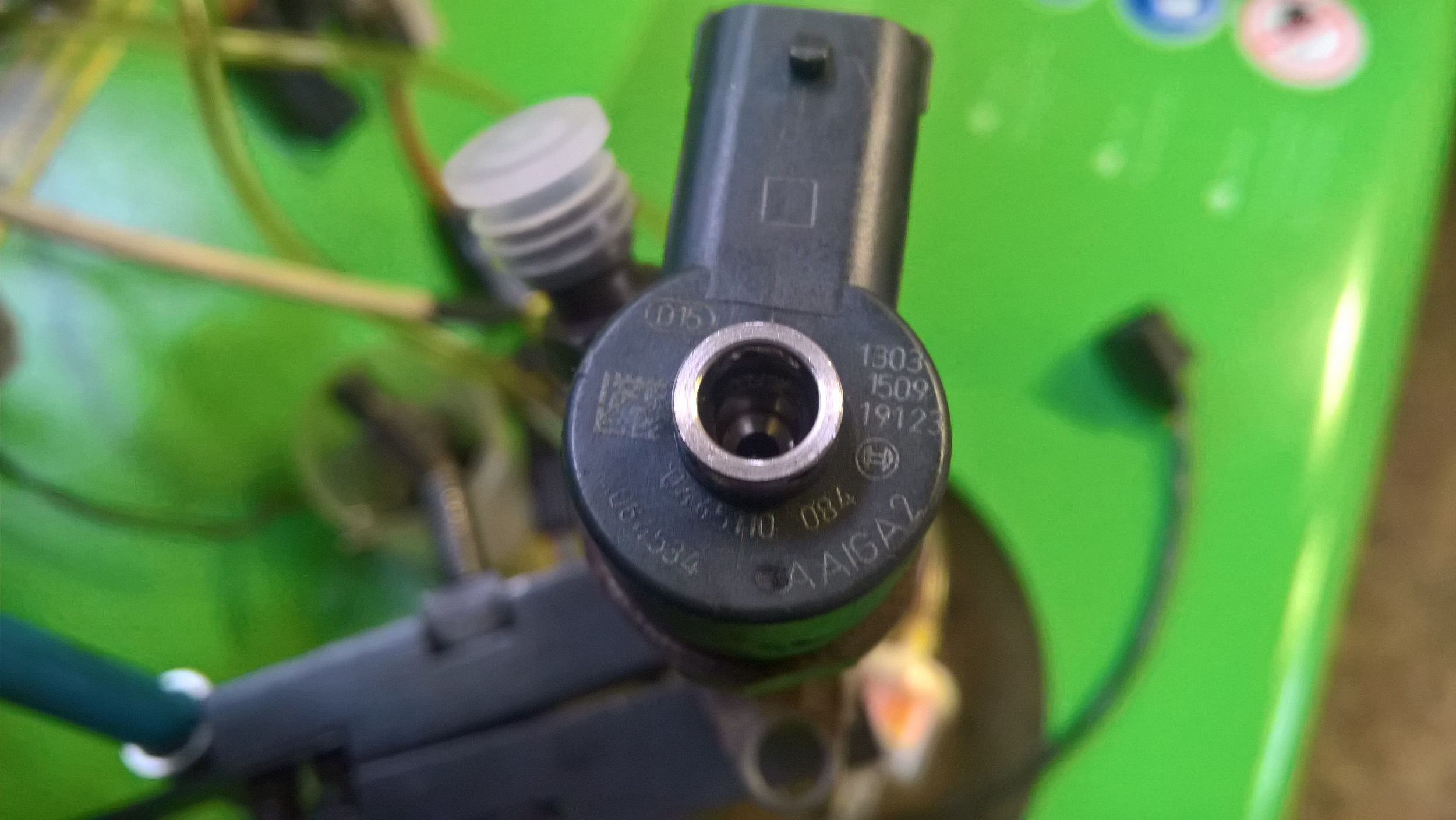 Kuro purkštukai Renault-Laguna 2,2d,Espace 2,2d,Vel Satis 2,2d,Avantime 2,2d.0445110084