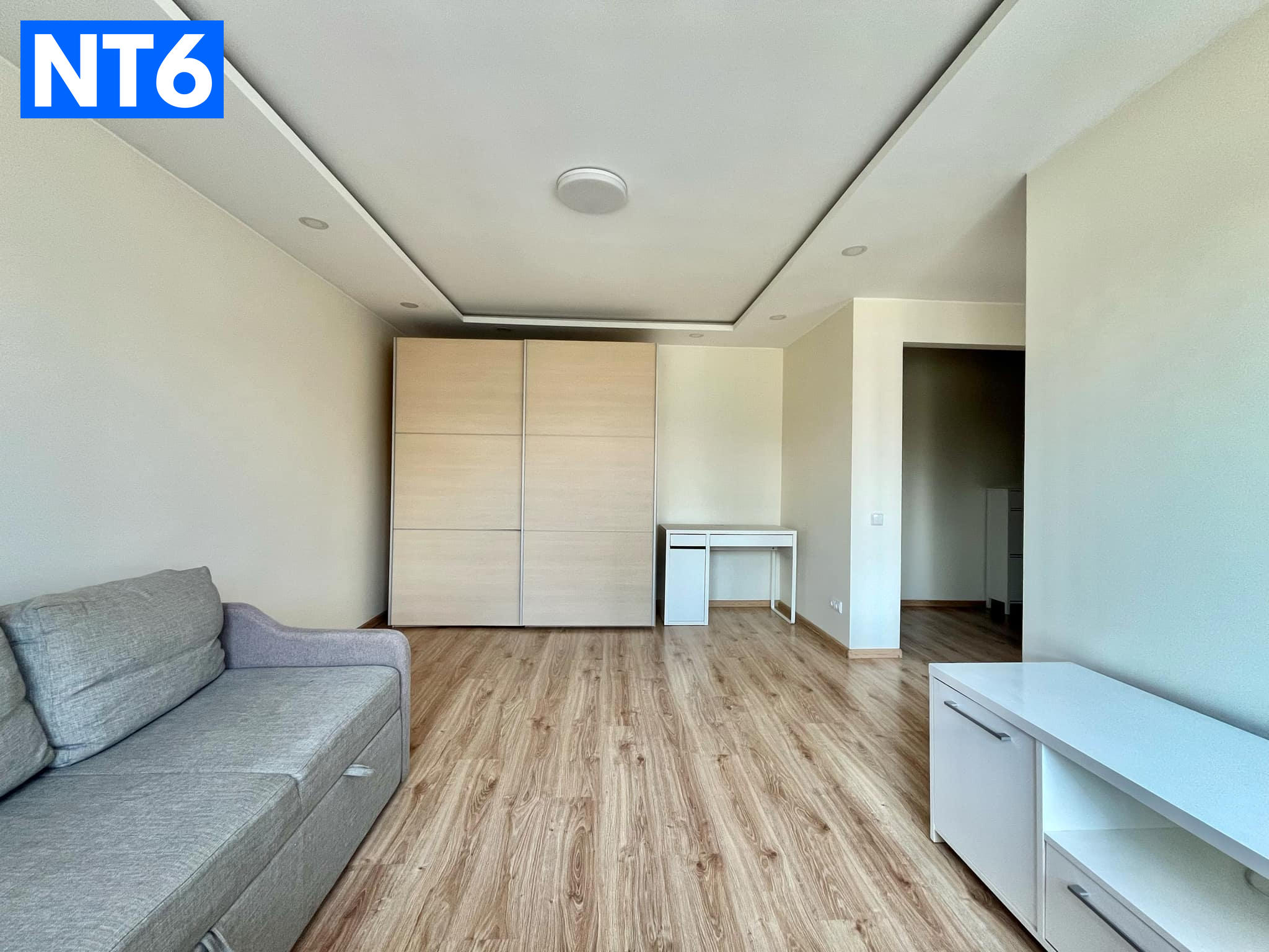 PARDUODAMAS 1 KAMBARIO BUTAS PLUNGĖJE