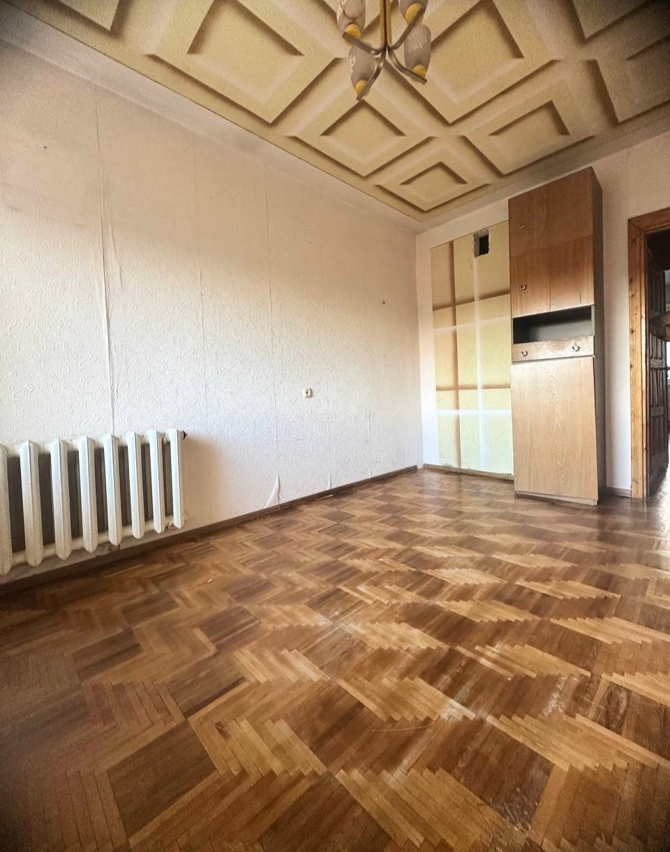 Parduodamas 3 kambarių butas