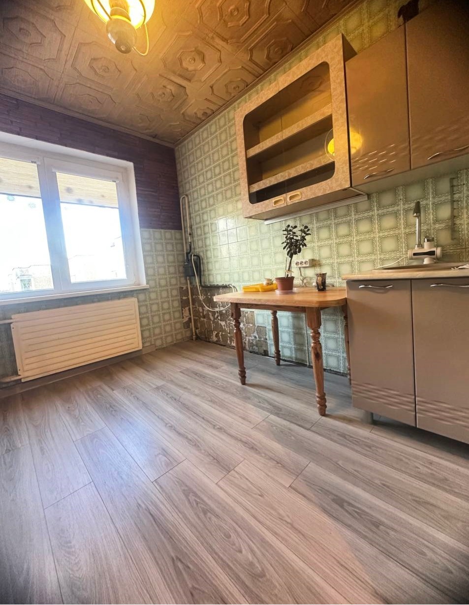 Parduodamas 3 kambarių butas