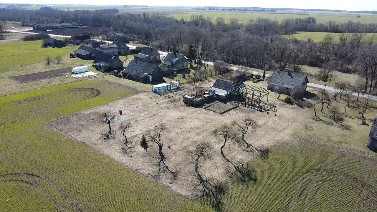 PRIŽIŪRĖTA SODYBA KĖDAINIŲ R.