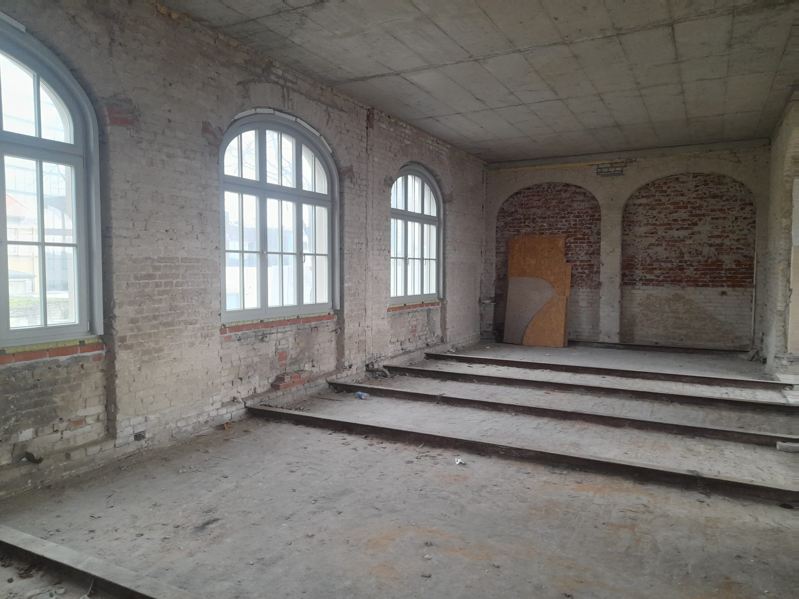 Parduodamas Pastatas Klaipėdos miesto centre Naujojo Uosto g. Plotas 844 kv.m.