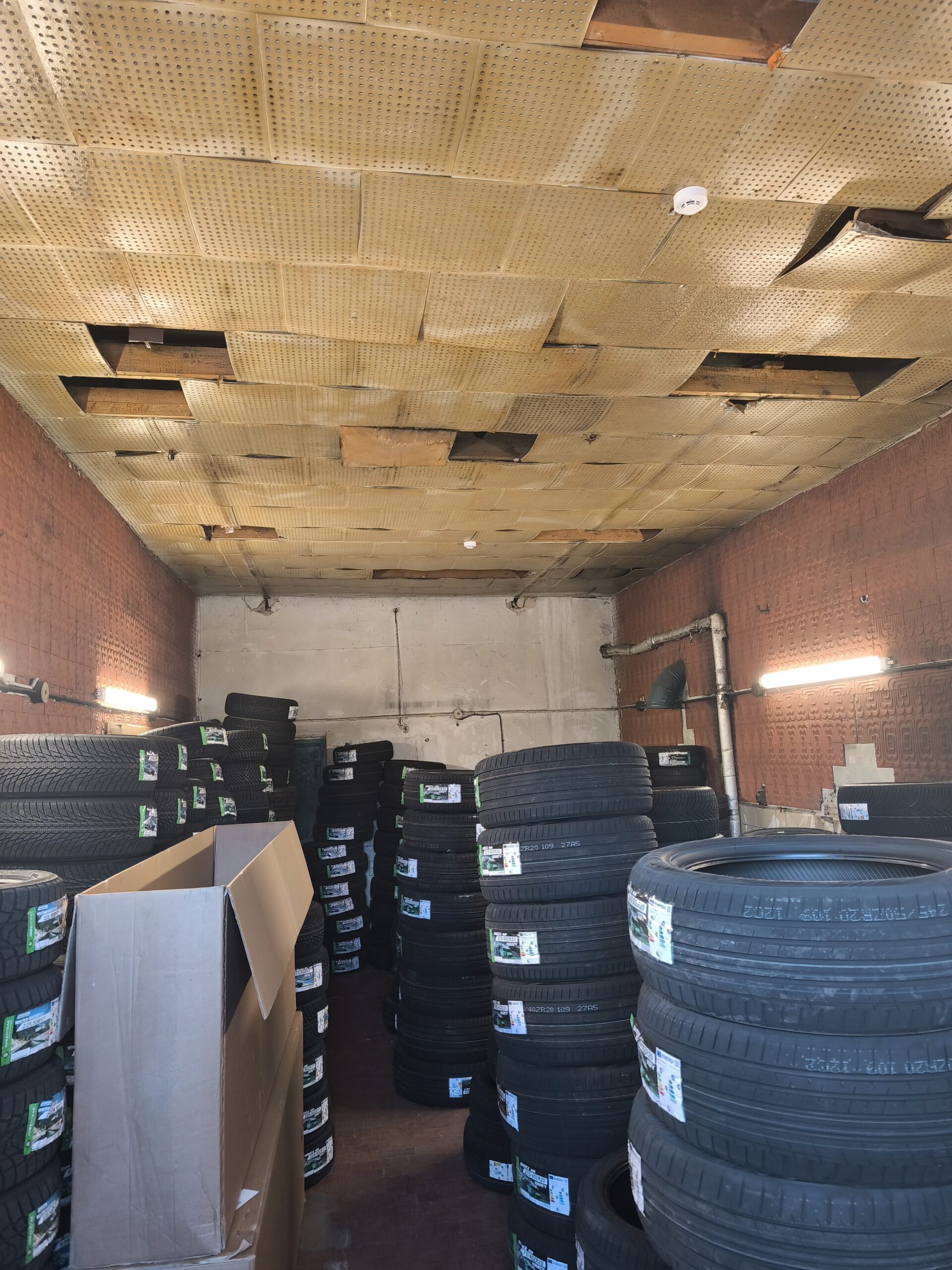 Išnuomojamos patalpos Paryžiaus Komunos g. Klaipėda Prekybinė salė, sandėlis 44,65 kv.m.