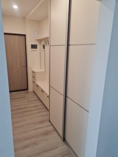 Parduodamas puikus 3 kambarių butas su holu